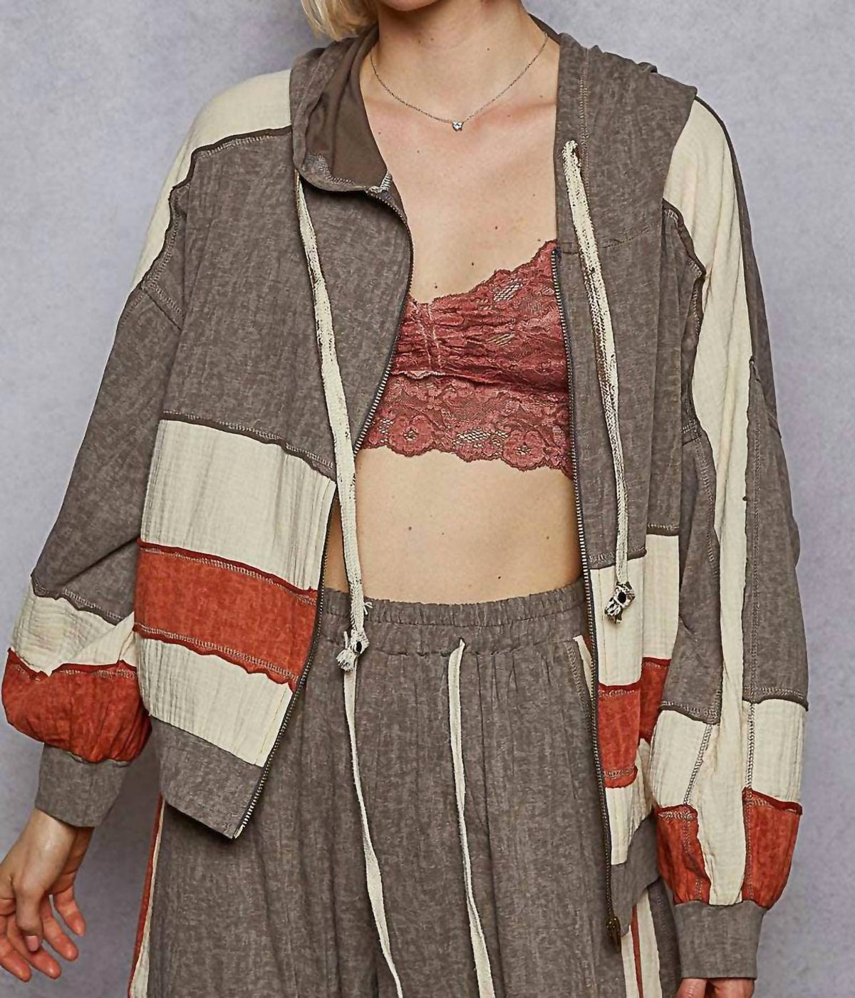 Pol - Vintage Washing Double Gauze Patch Solid Hooded Zip Up Top