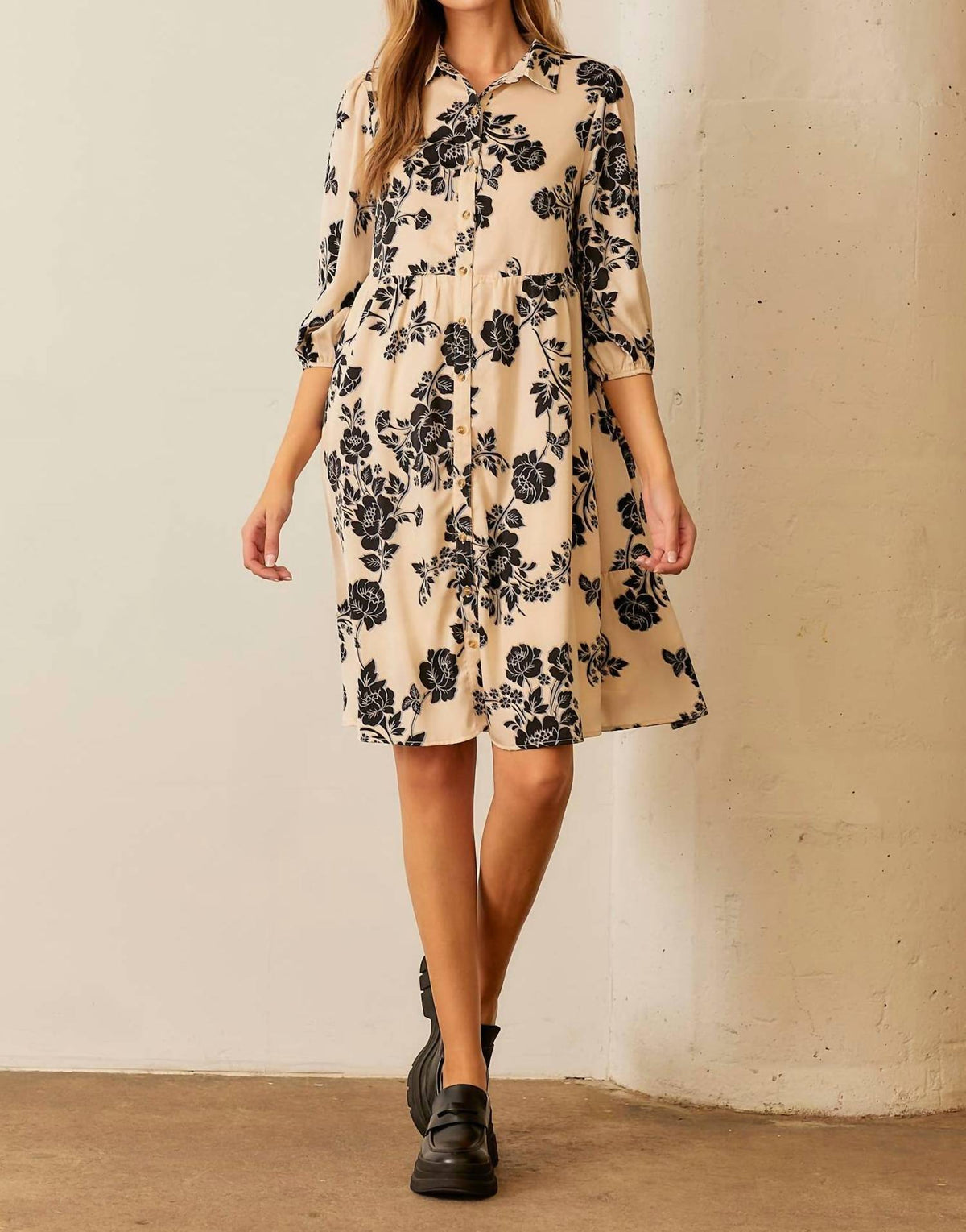 Polagram - Floral Print Tiered Button Up Dress