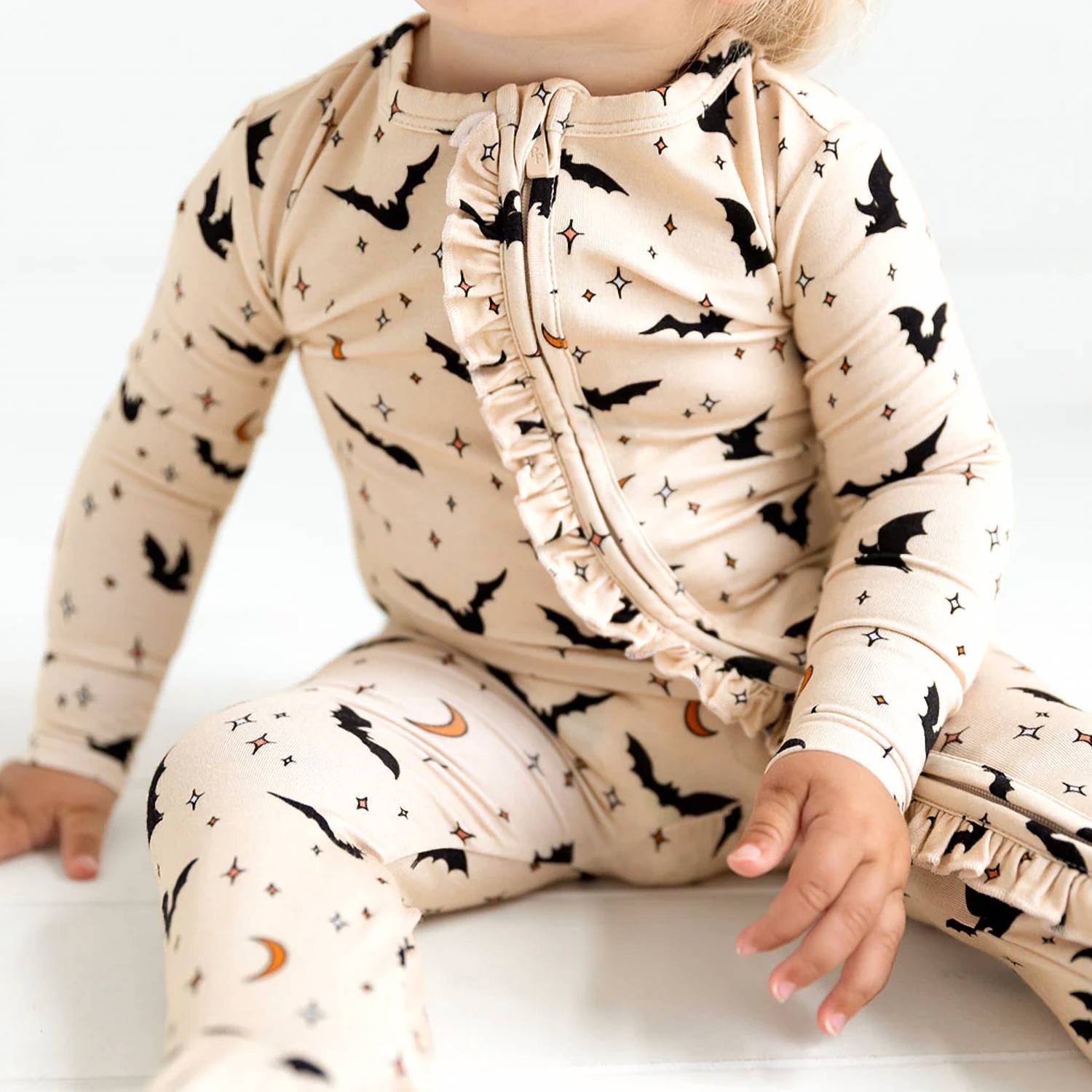 Posh Peanut - Spooky Bats Footie Ruffled Zippered One Piece - beige - clothing - footies