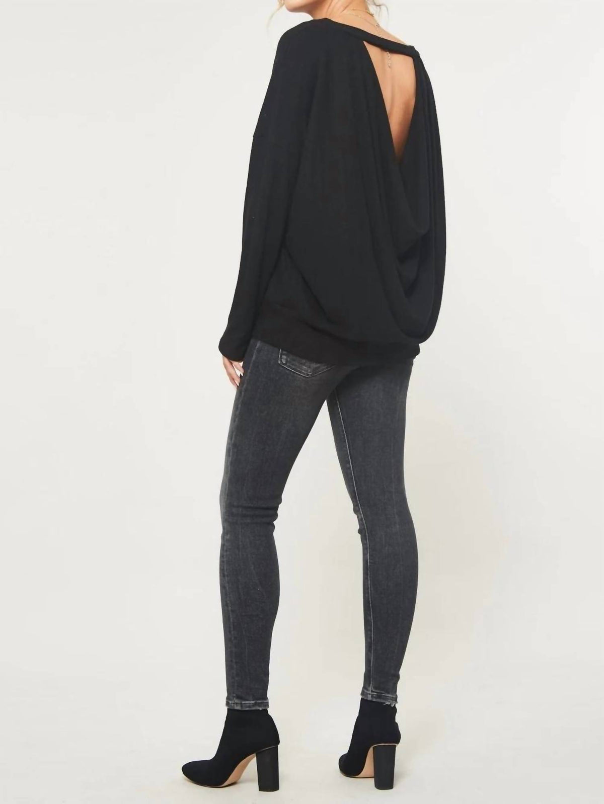 Promesa - Open Back Knit Top