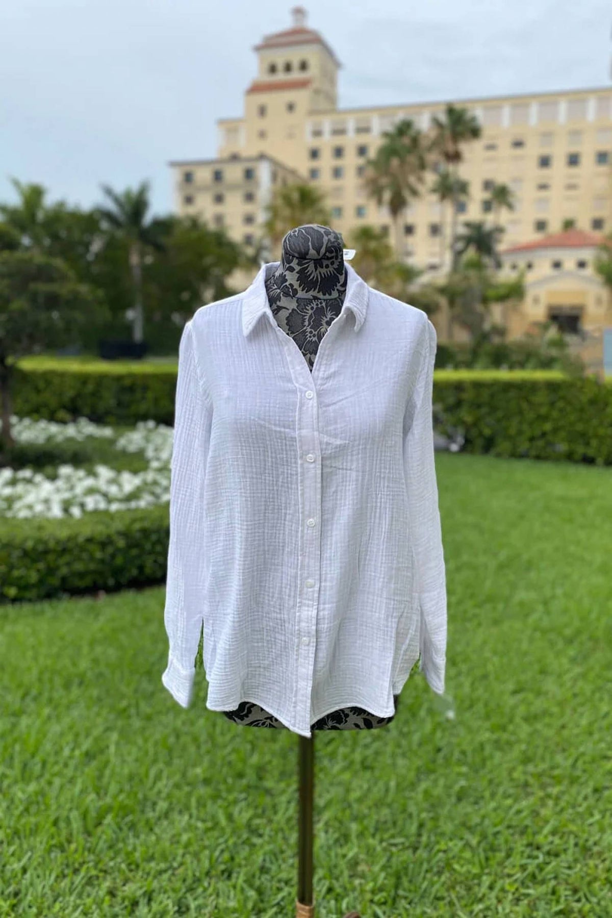 Pure Amici - Women's Linen Button Down Top