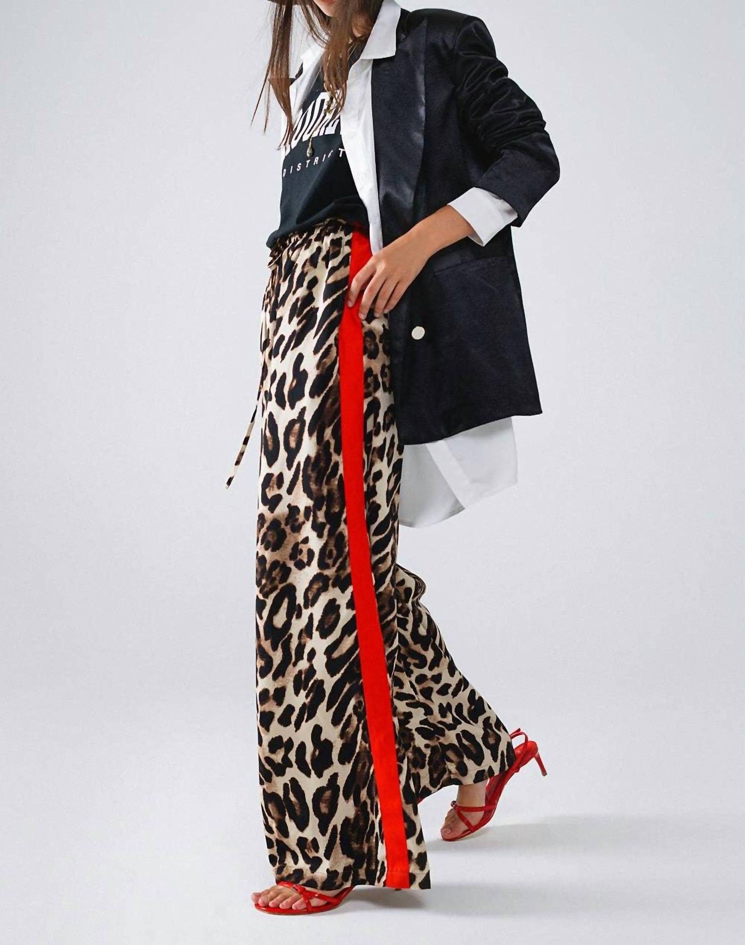 Q2 - Leopard Straight Pants - animal - brown - clothing