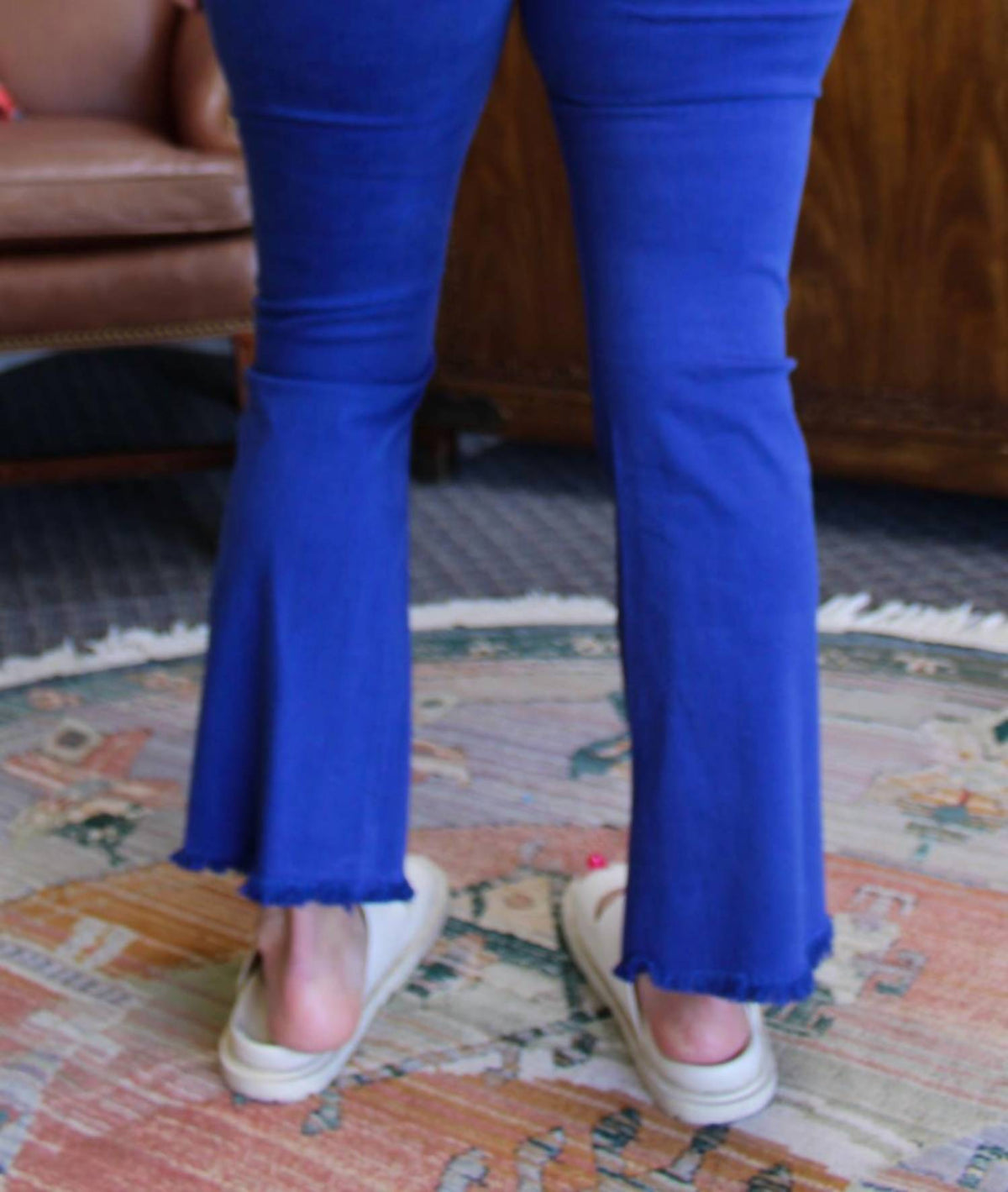 Q2 - Maren Raw Hem Jeans