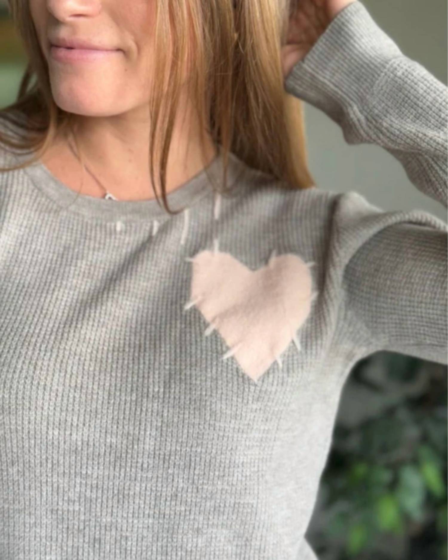 Red Haute - Lovely Heart Sweater - clothing - crew - graphic
