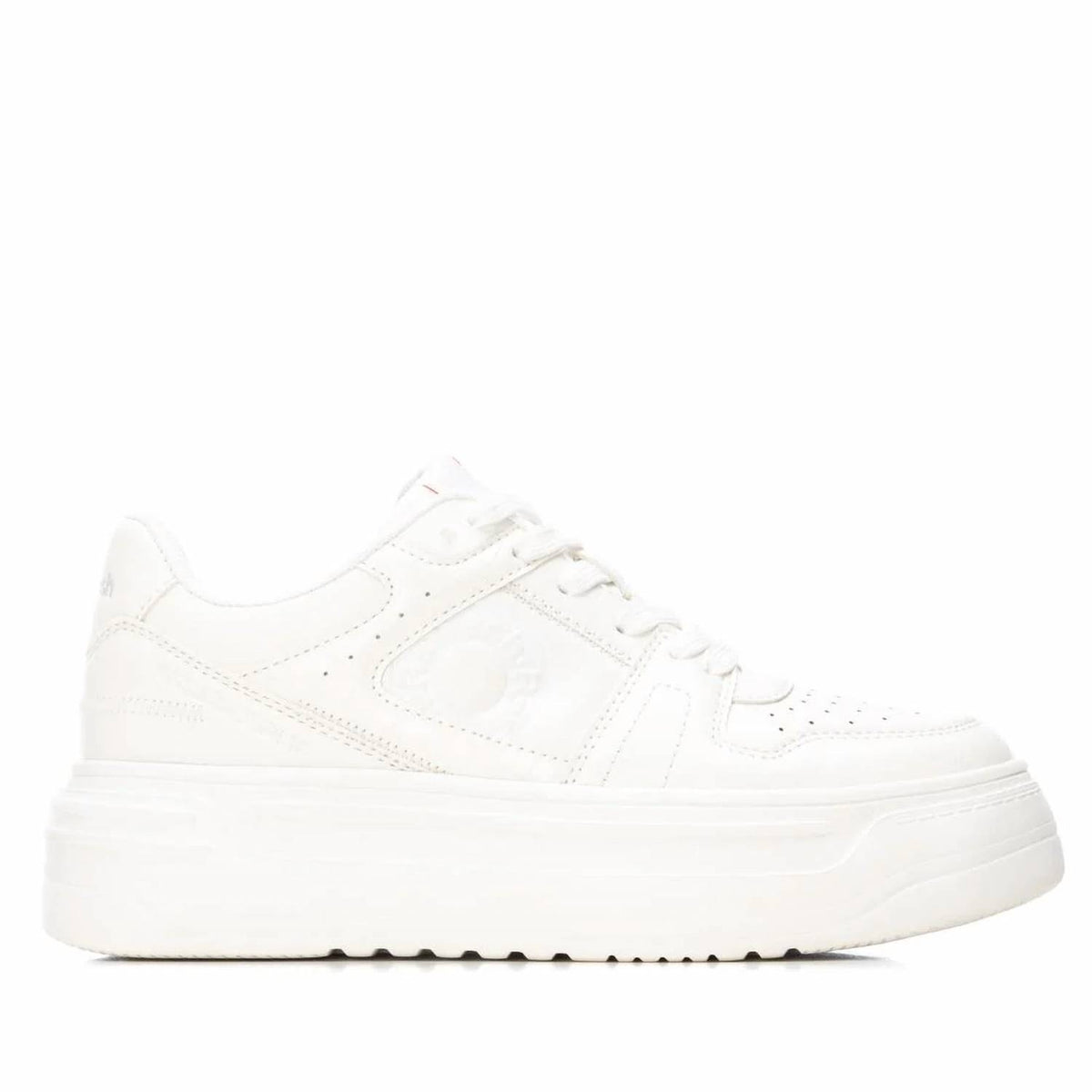 Refresh - Women's Lace-up Sneaker