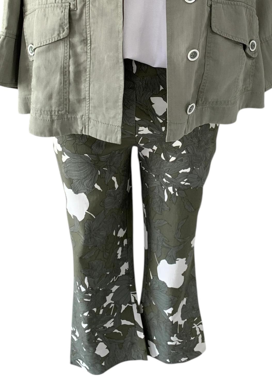 Renuar - Women's Printed Capri Pants - capris - clothing - green