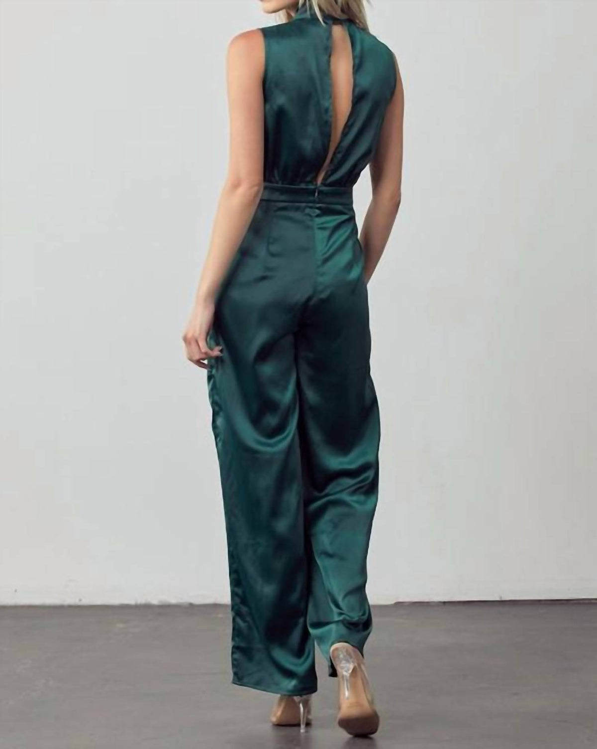 Reveuse - Pleated Front Details Jumpsuit