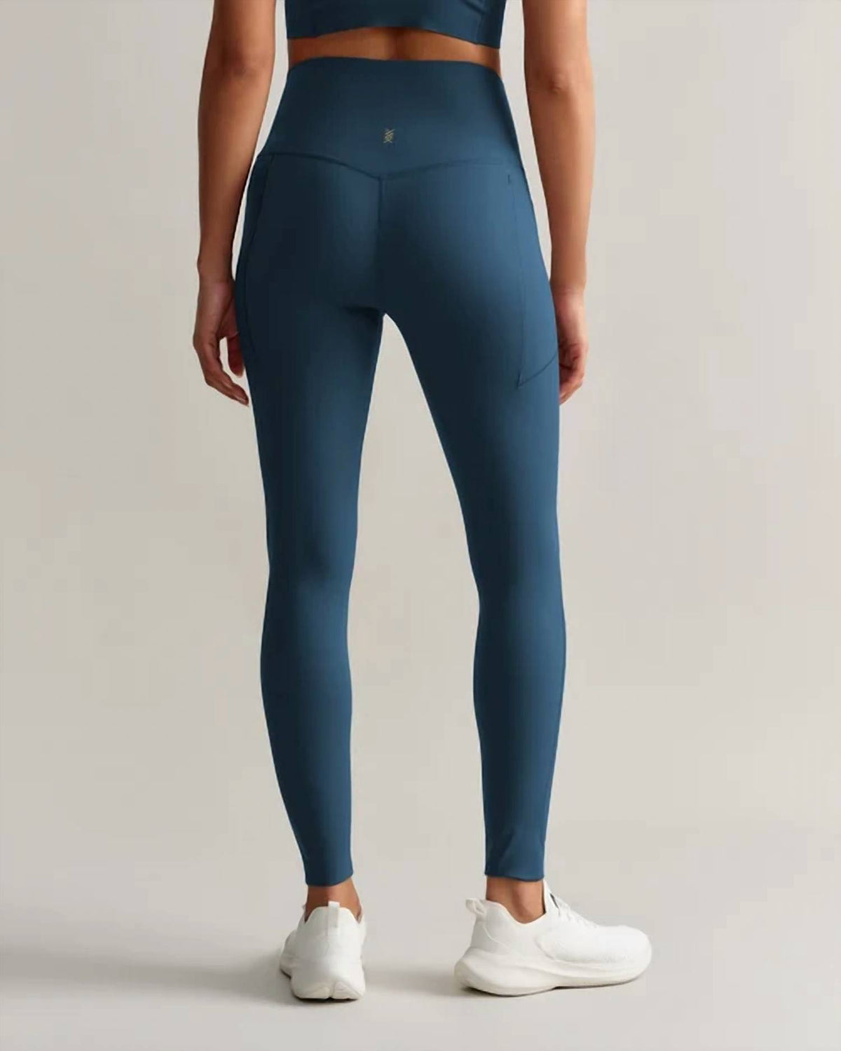 Rhone - Defy Compression 7/8 Pocket Legging