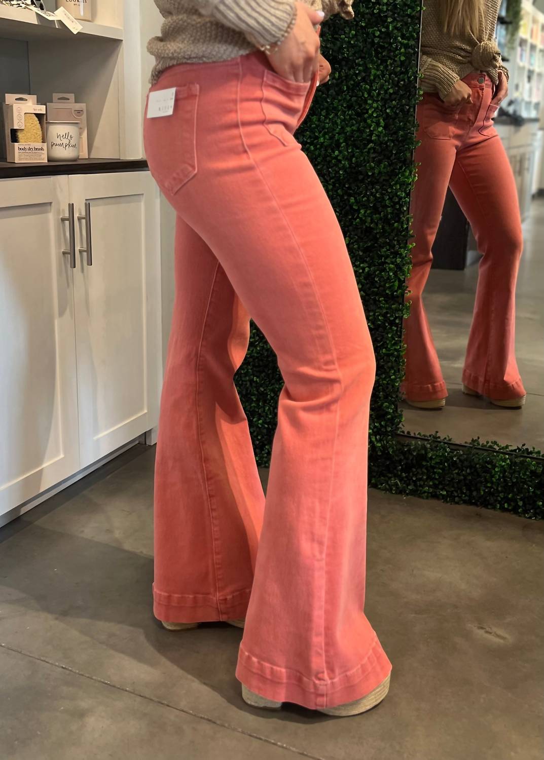 Risen - Front Pocket Bell Bottom Pants