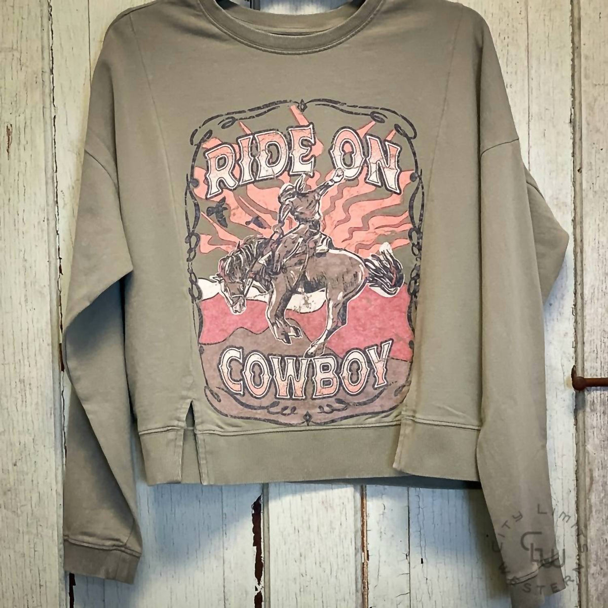 Rock & Roll Denim - Graphic Pullover Sweatshirt With Vents