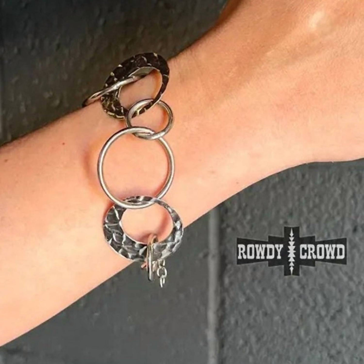 Rowdy Crowd - Western Layering Blackjack Circle Link Bracelet