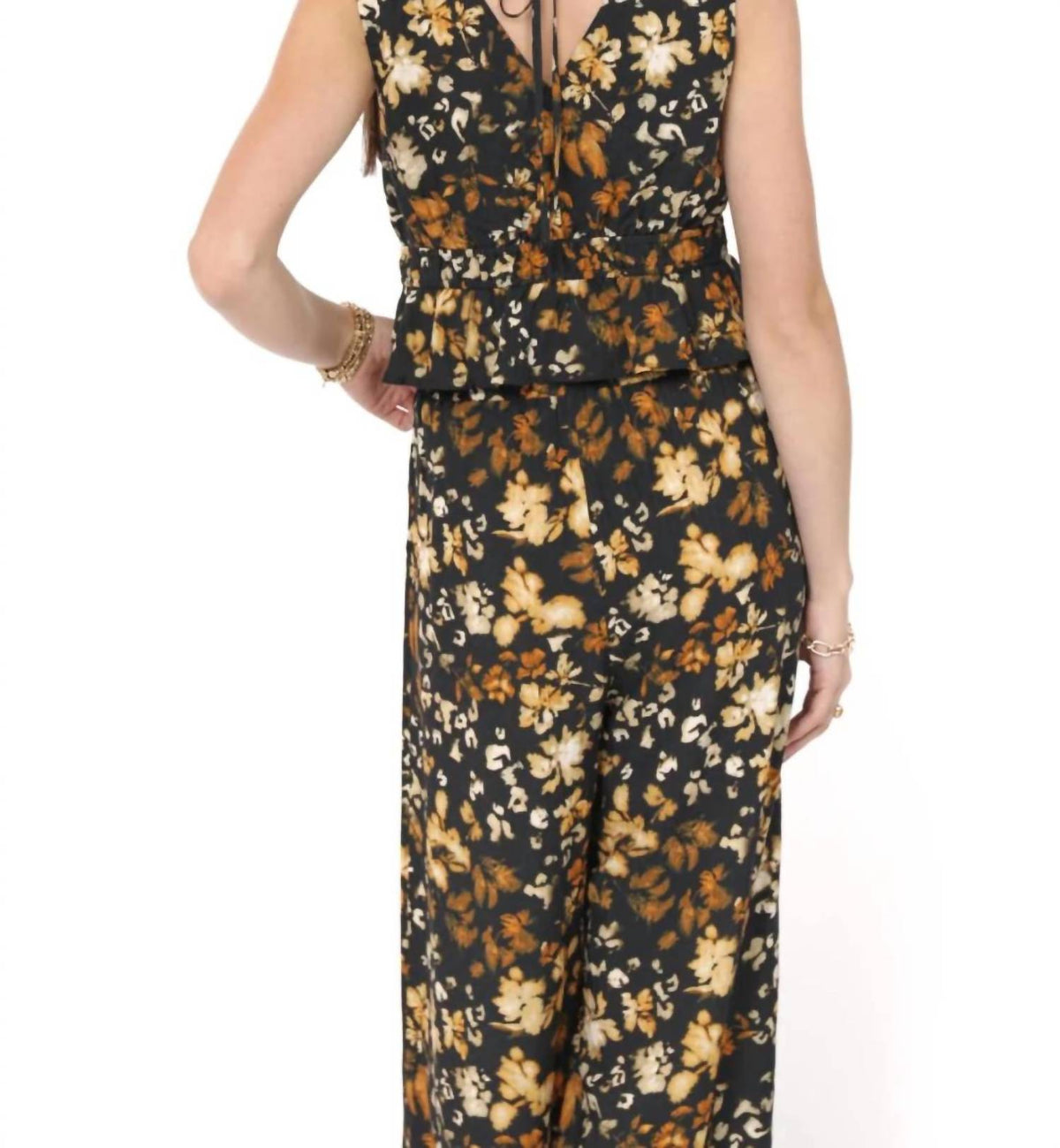 Sadie & Sage - Sleeveless Peplum Ease Top