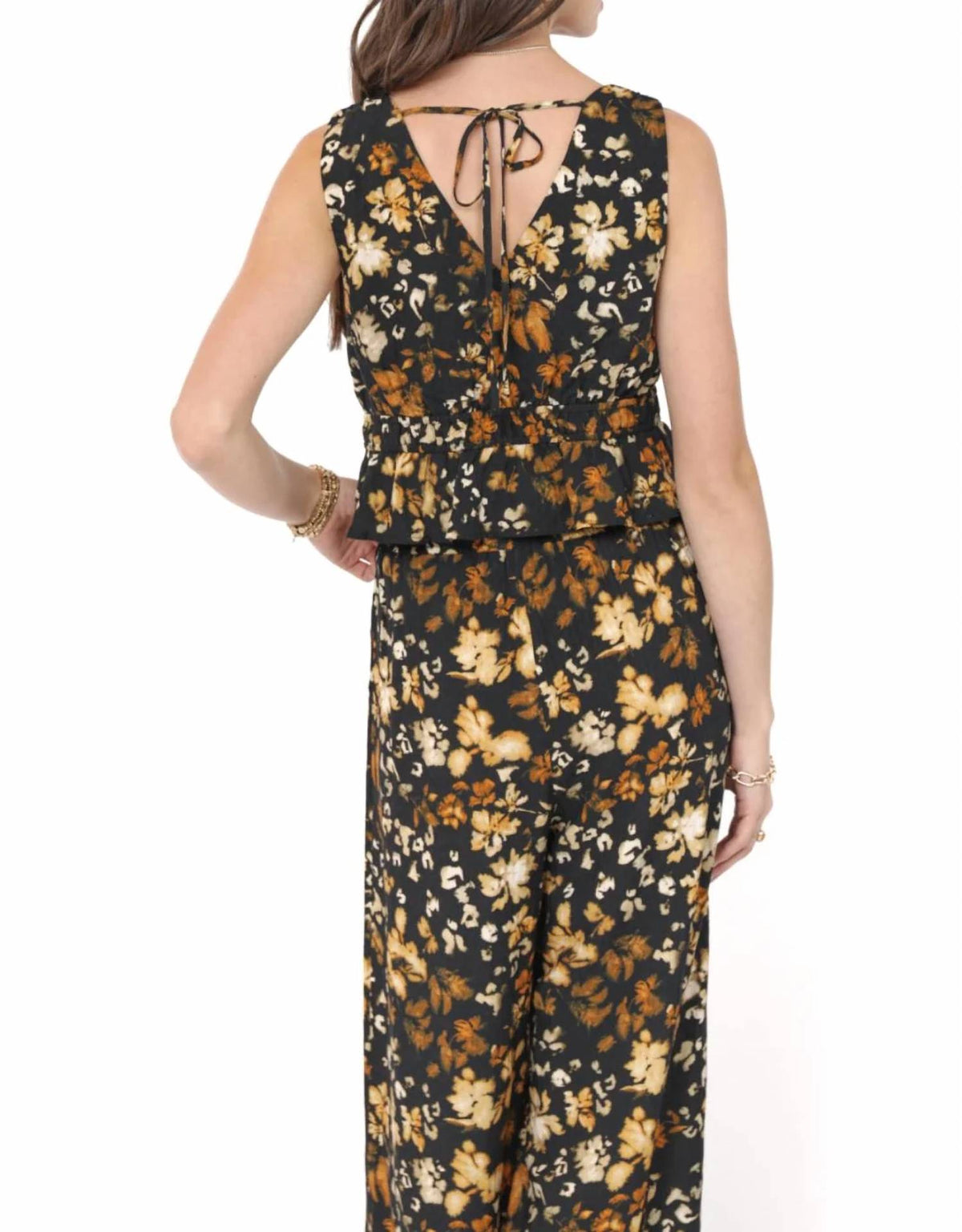 Sadie & Sage - Sleeveless Peplum Ease Top