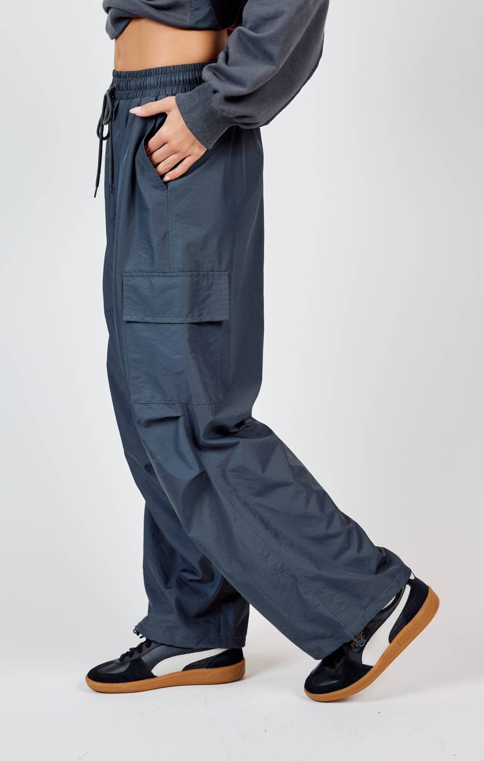 Sadie & Sage - Vita Elastic Waist Cargo Pants - clothing - grey - pants