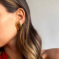 Sahira - Women's Solid Wave Earrings