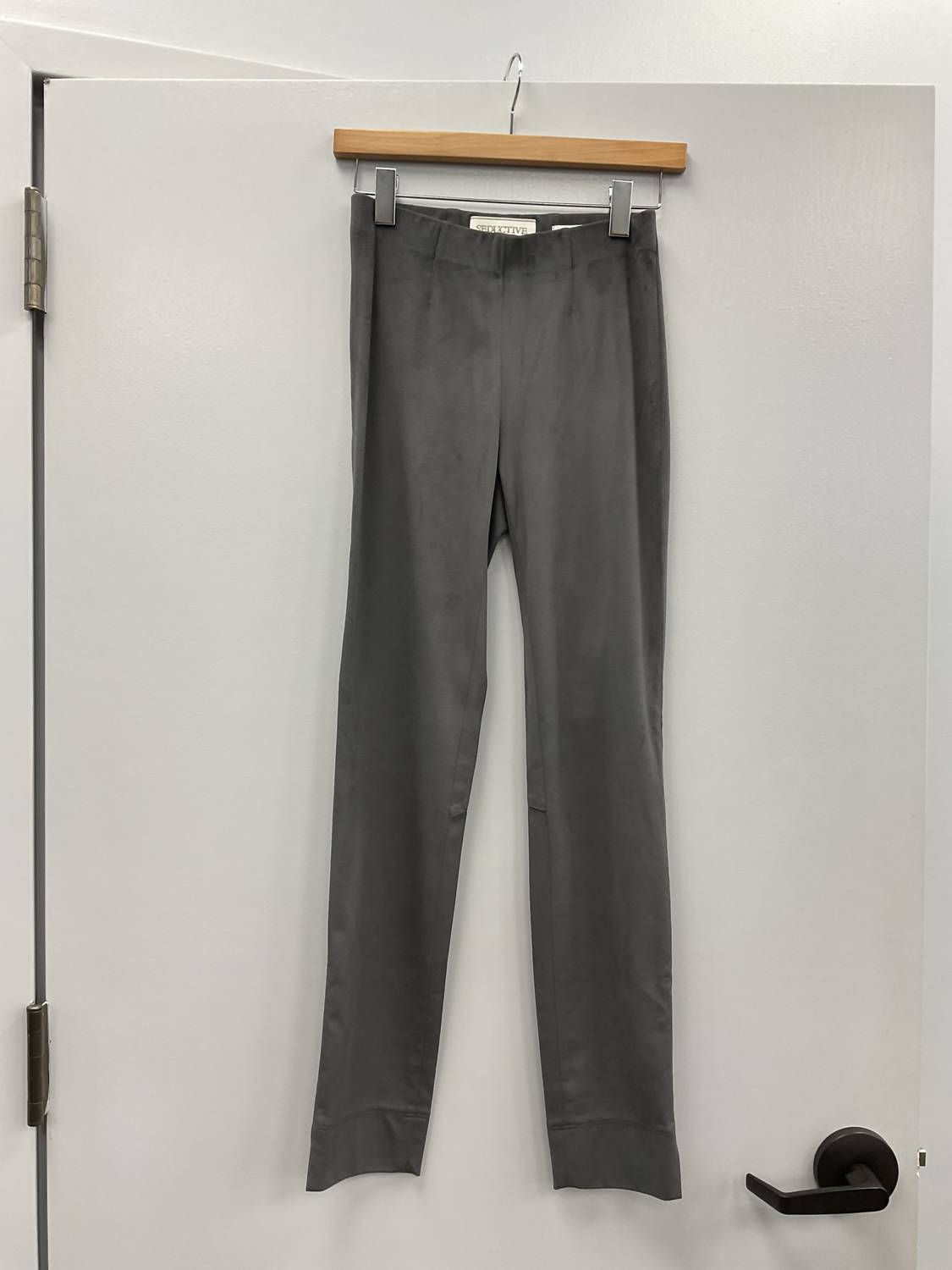 Seductive - GREY TAPERED SABRINA VELOUR PANT