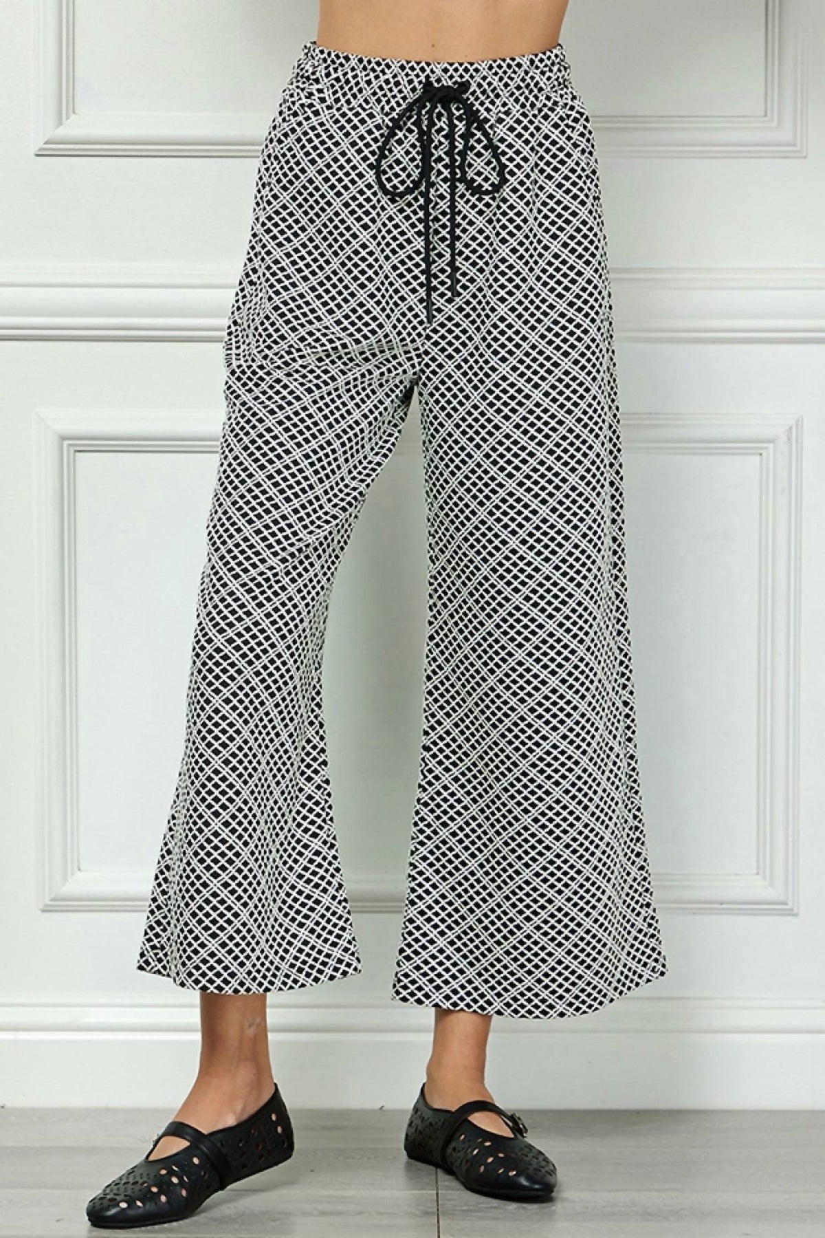 See And Be Seen - Cropped Wide Texture Pants
