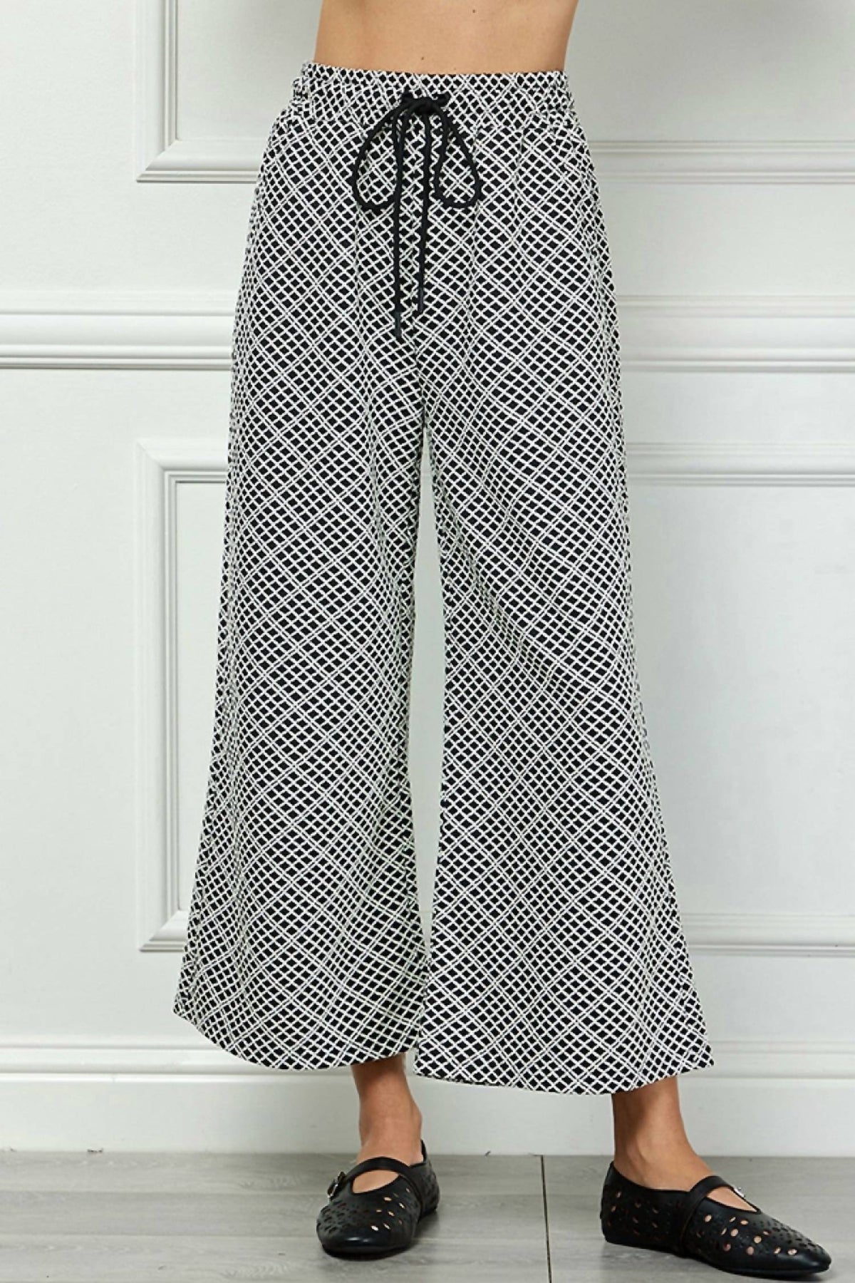 See And Be Seen - Cropped Wide Texture Pants