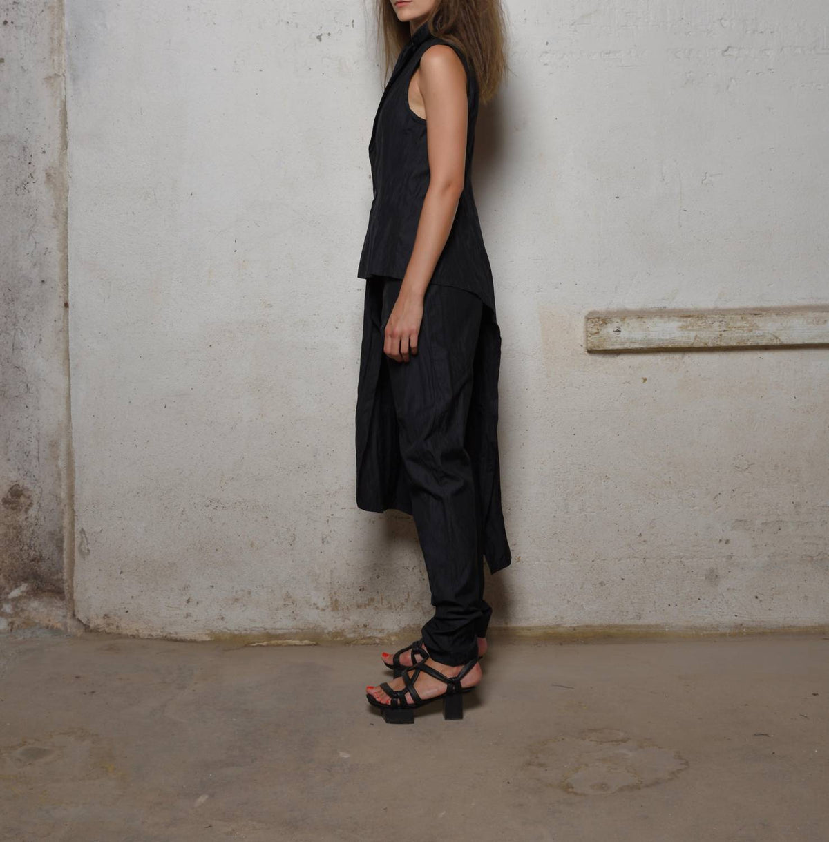 Simply Mila - Uneven Asymmetrical Vest