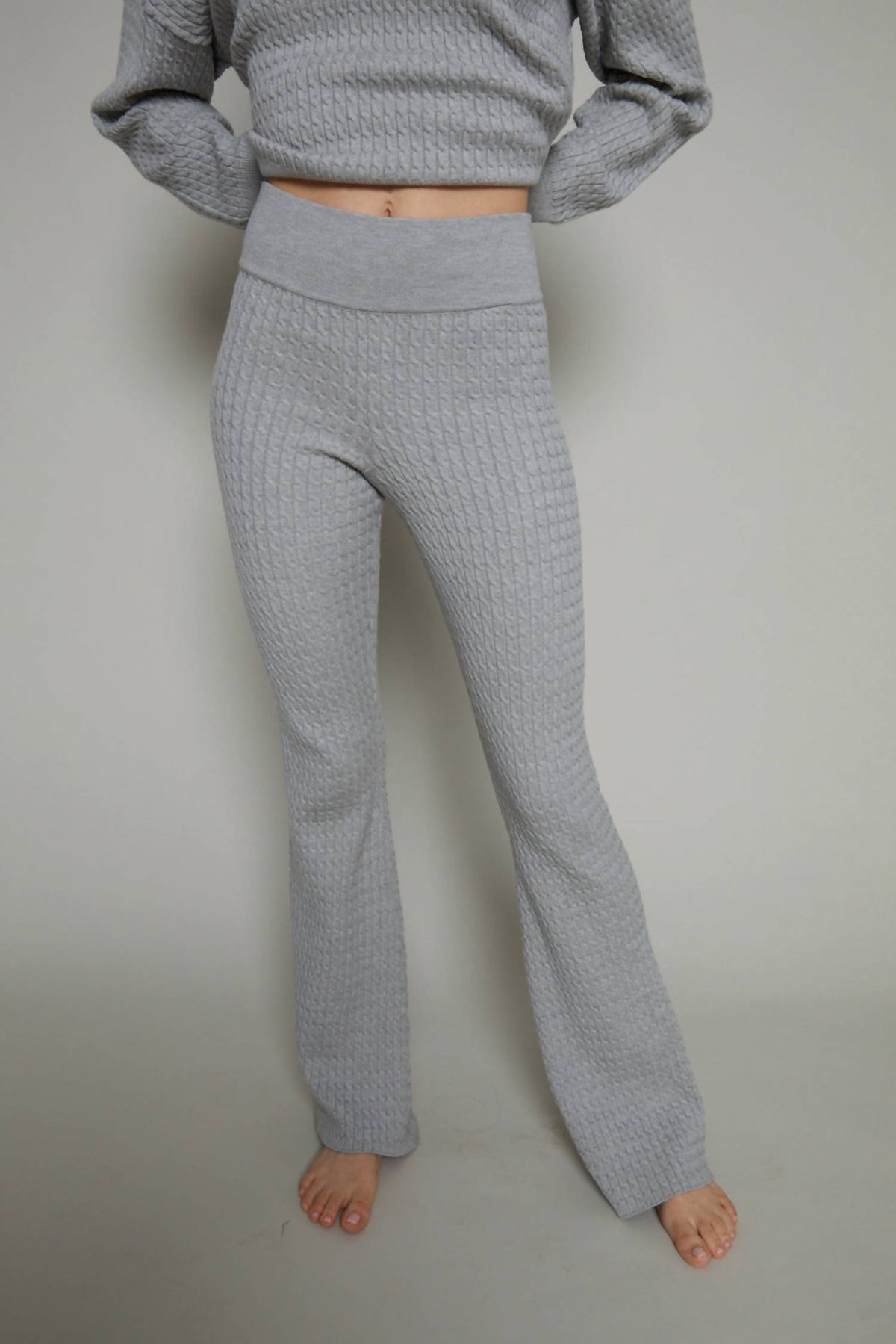 Sister Bloom - Chloe Cable Knit Flared Leggings