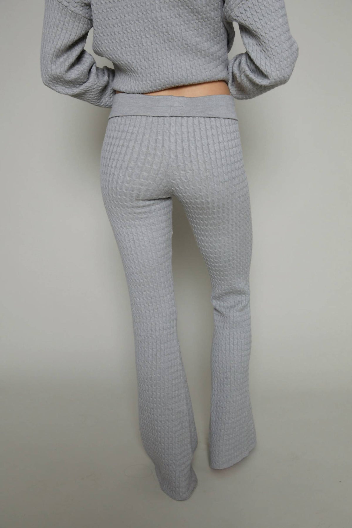 Sister Bloom - Chloe Cable Knit Flared Leggings