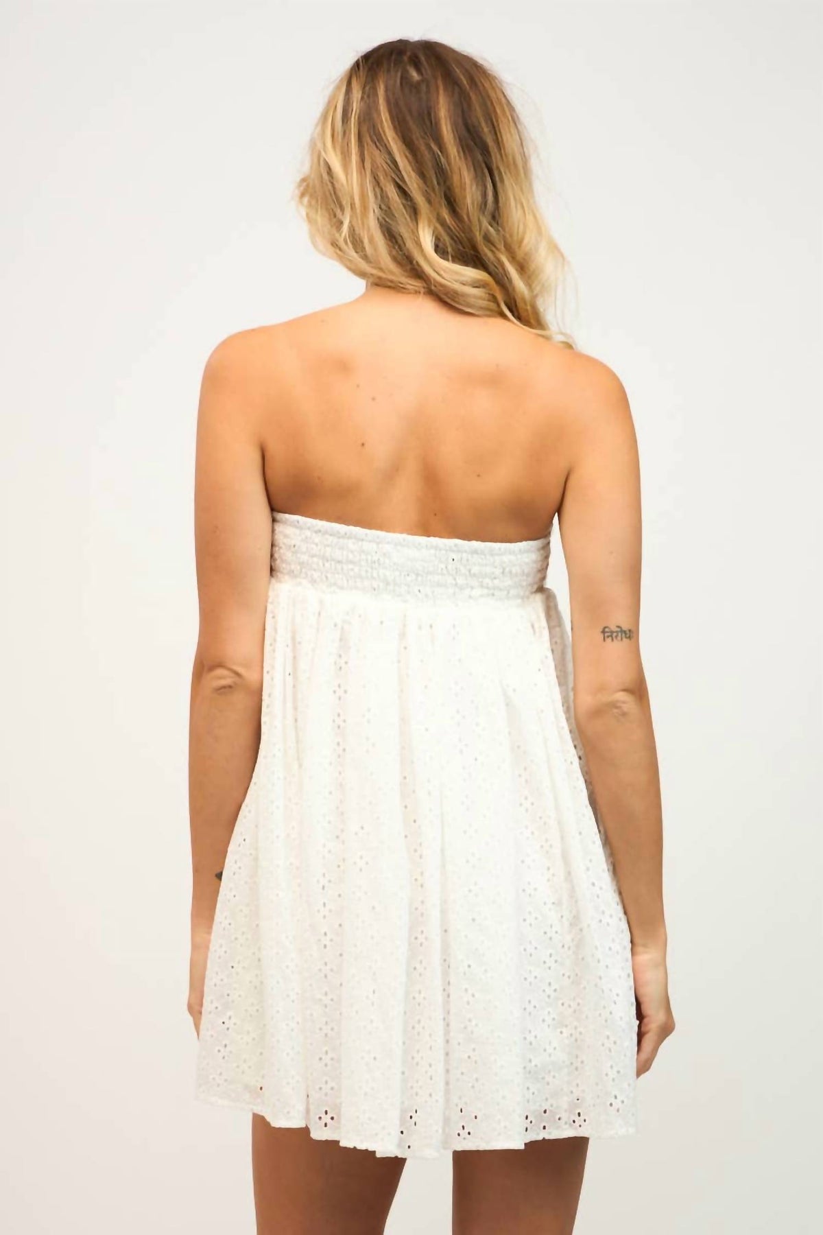 Sky To Moon - Strapless Xl Bow Eyelet Dress