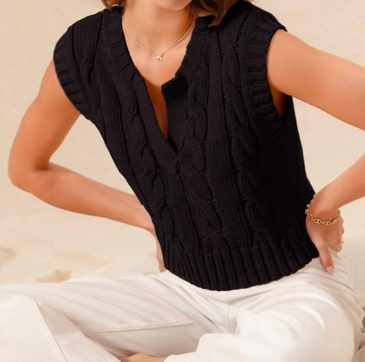 So Me - NOTCHED NECK CABLE KNIT SWEATER VEST