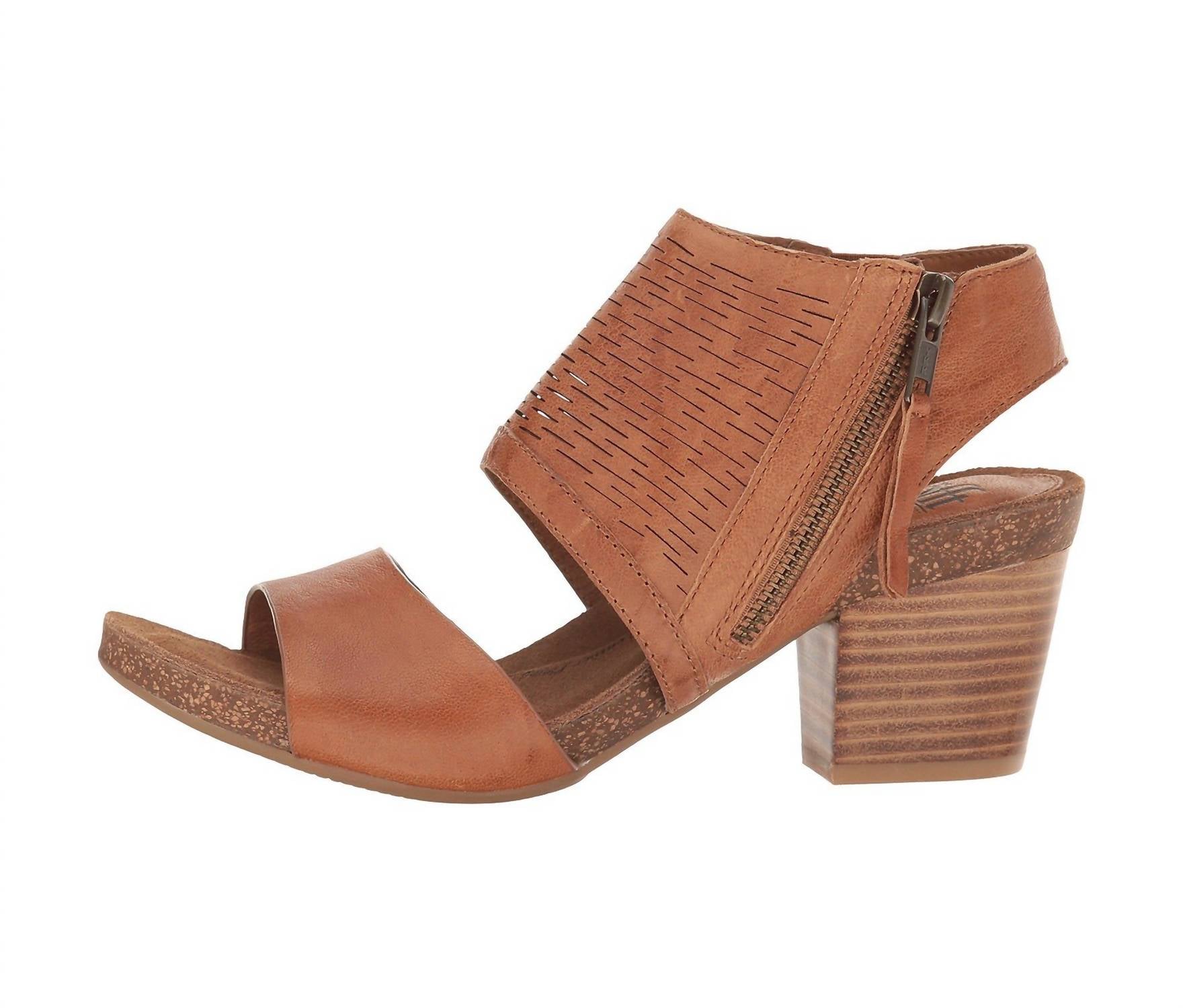 Sofft - Milan Block Heeled Sandal - brown - leather - sandals