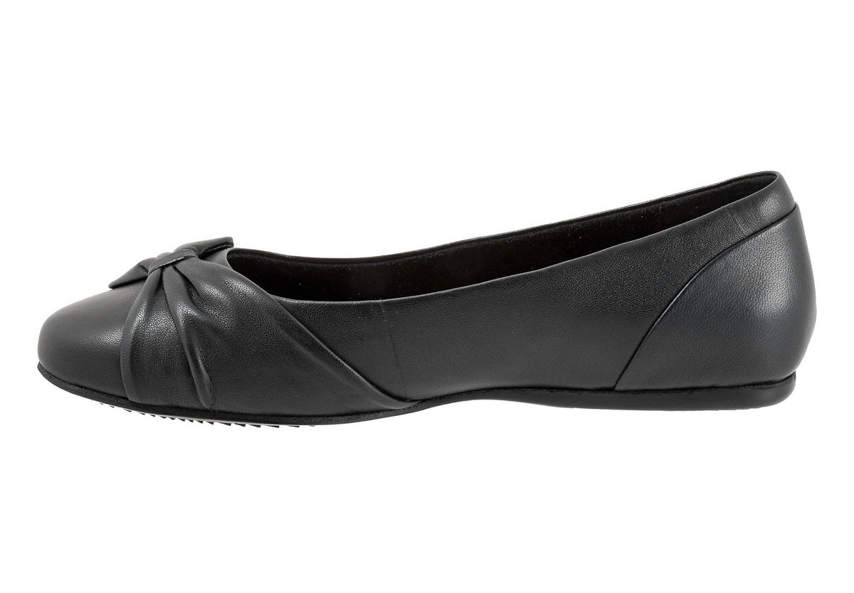Softwalk - Women's Sofia Shoe - Wide