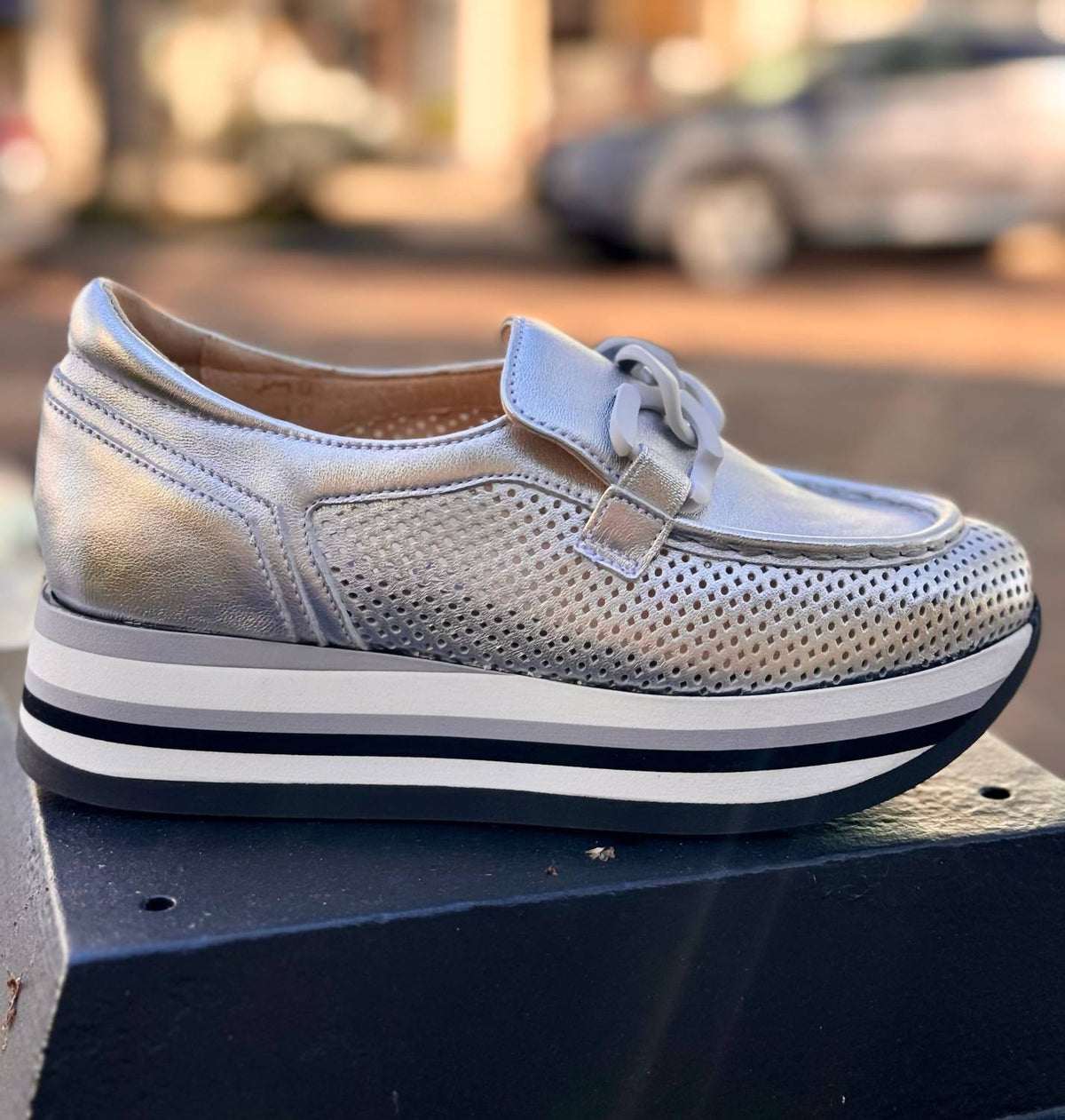 Softwaves - Women's Cassie Sneakers