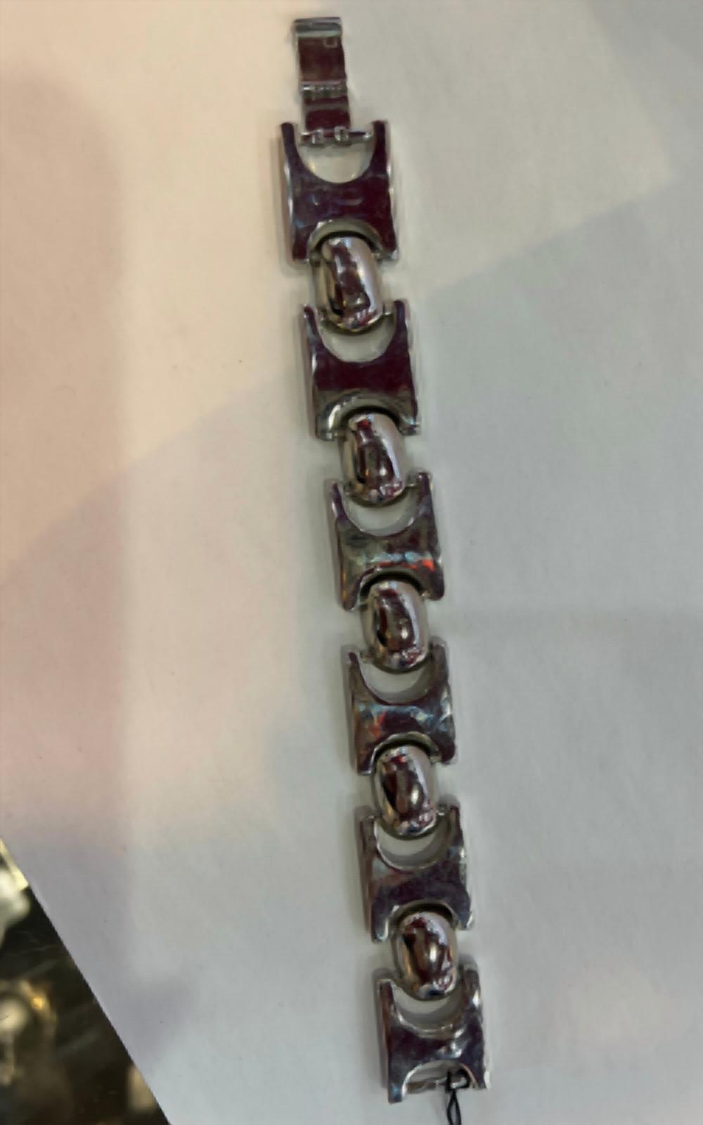 Sonya'S - Puzzle Clasp Bracelet