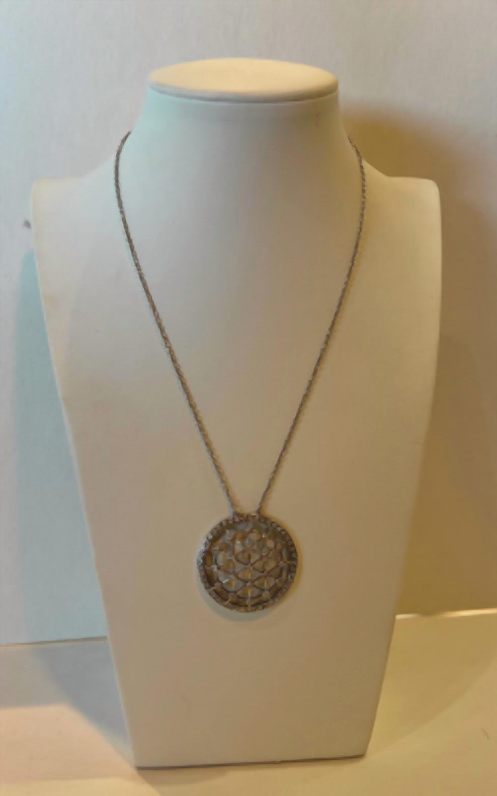 Sonya'S - Webbed Pendant Necklace