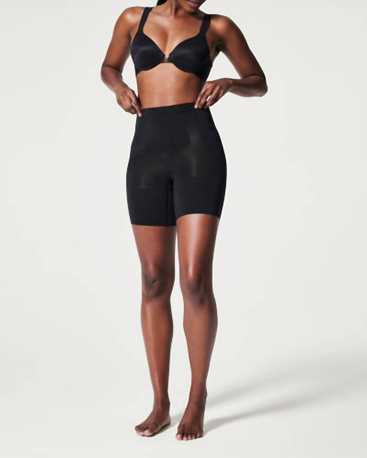 Spanx - Mid-thigh Shorts