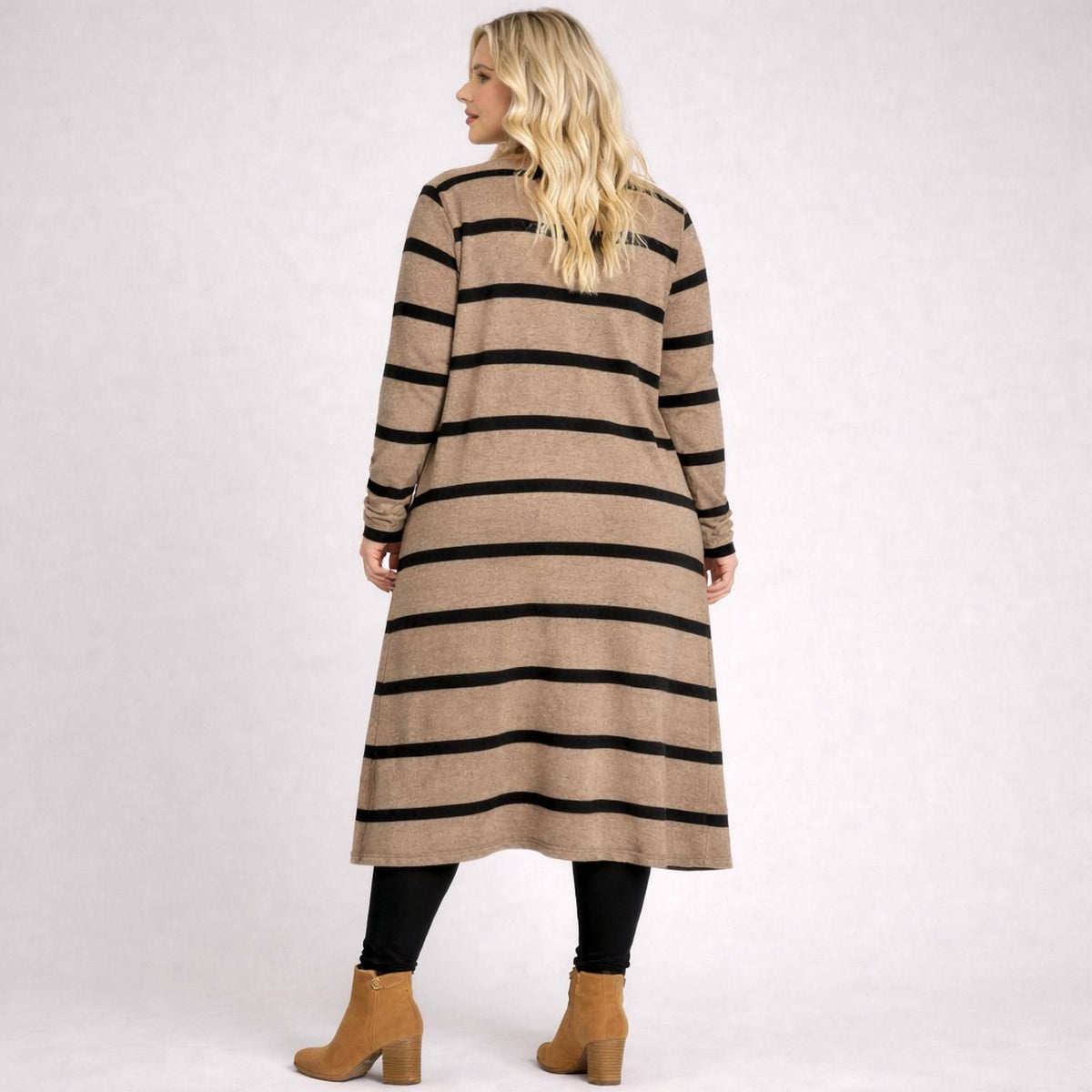 Staccato - Spring Forward Cardigan - Plus