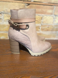Staccato - Women's Stella Lug Booties
