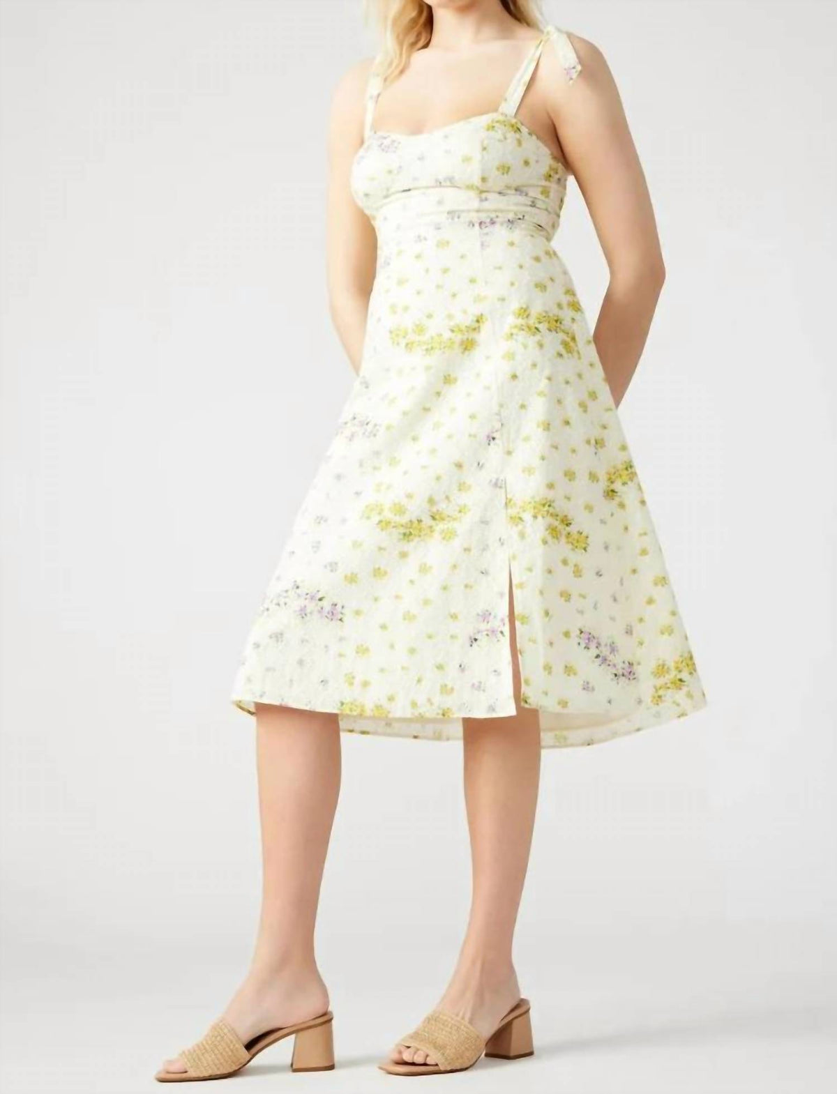 Steve Madden - Carlynn Eyelet Midi Dress