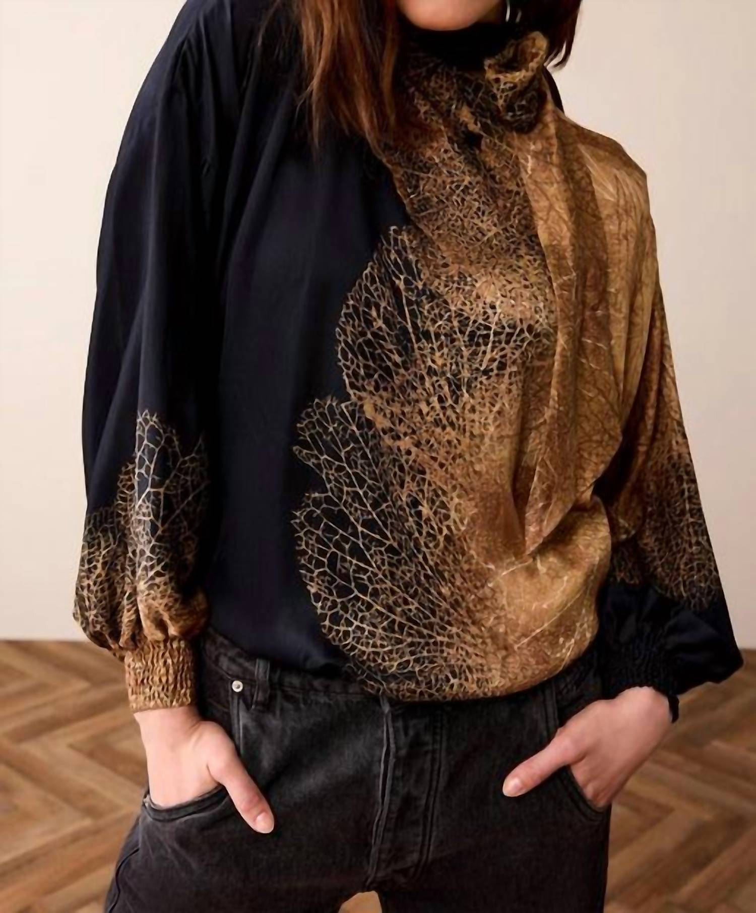 Summum - Bow Tie Top Border Print - blouses - brown - clothing