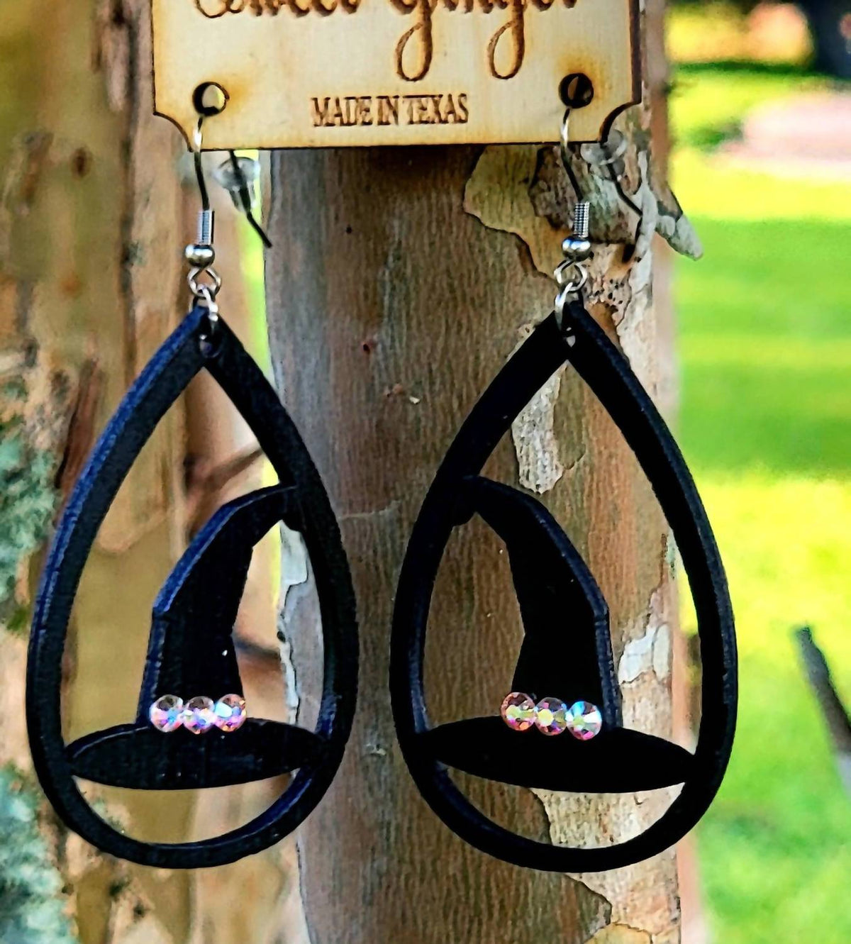 Sweet Ginger - Women's Feeling Witchy Wood Earrings