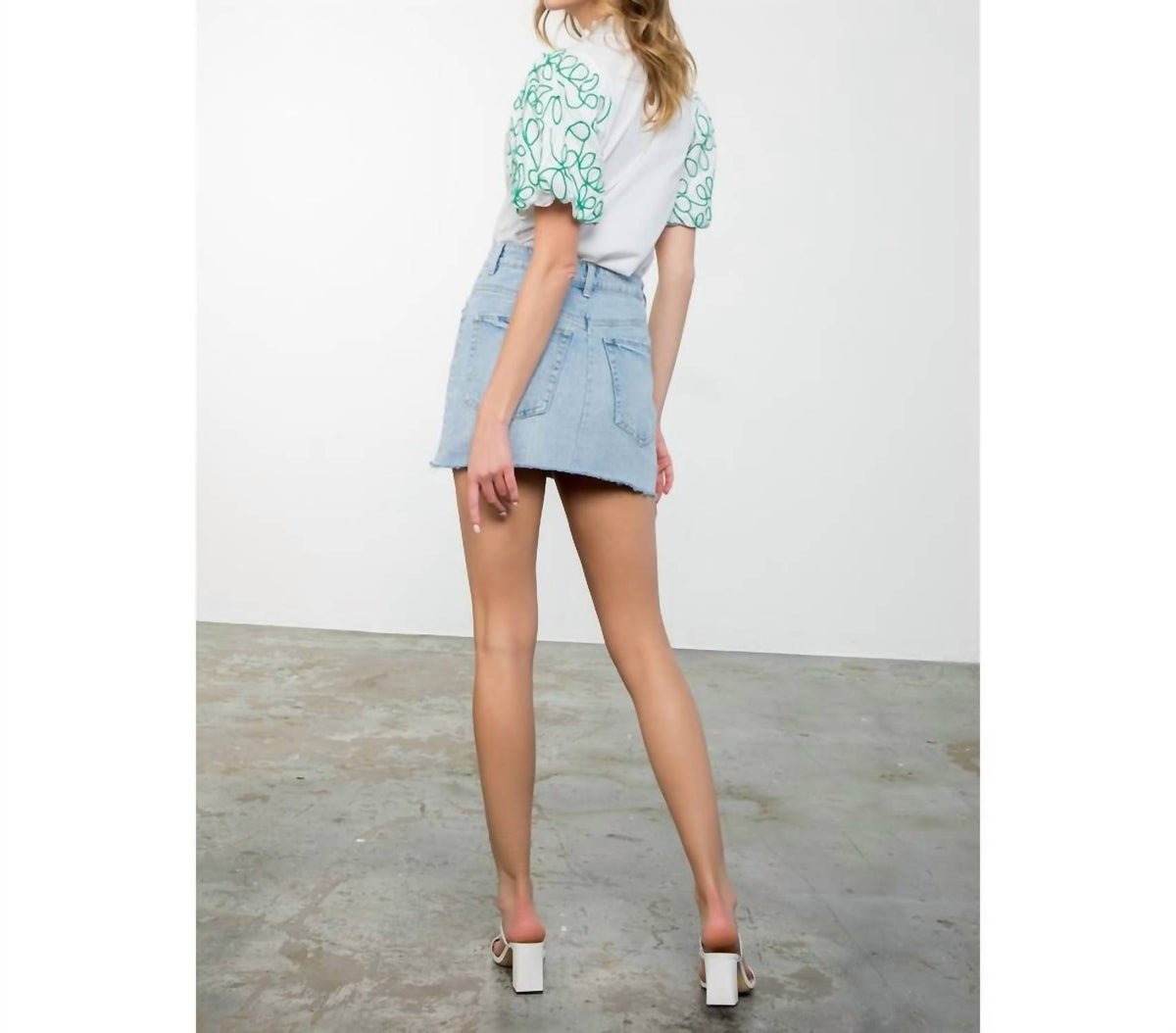 Thml - Embroidered Puff Sleeve Top
