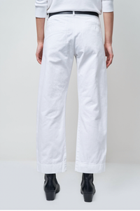 NILI LOTAN TOMBOY PANT WITH CUFF in white - women's pants - detail view