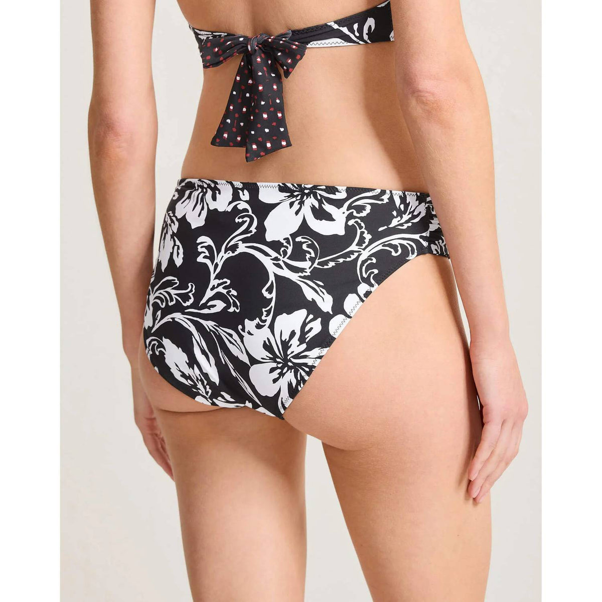 Tommy Bahama - Sunset Blooms Reversible Hipster Bottom