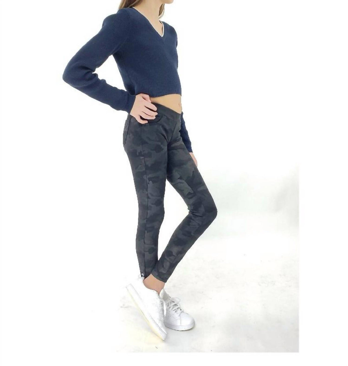 Tractr - Pull On Ponte Mid Rise Pant