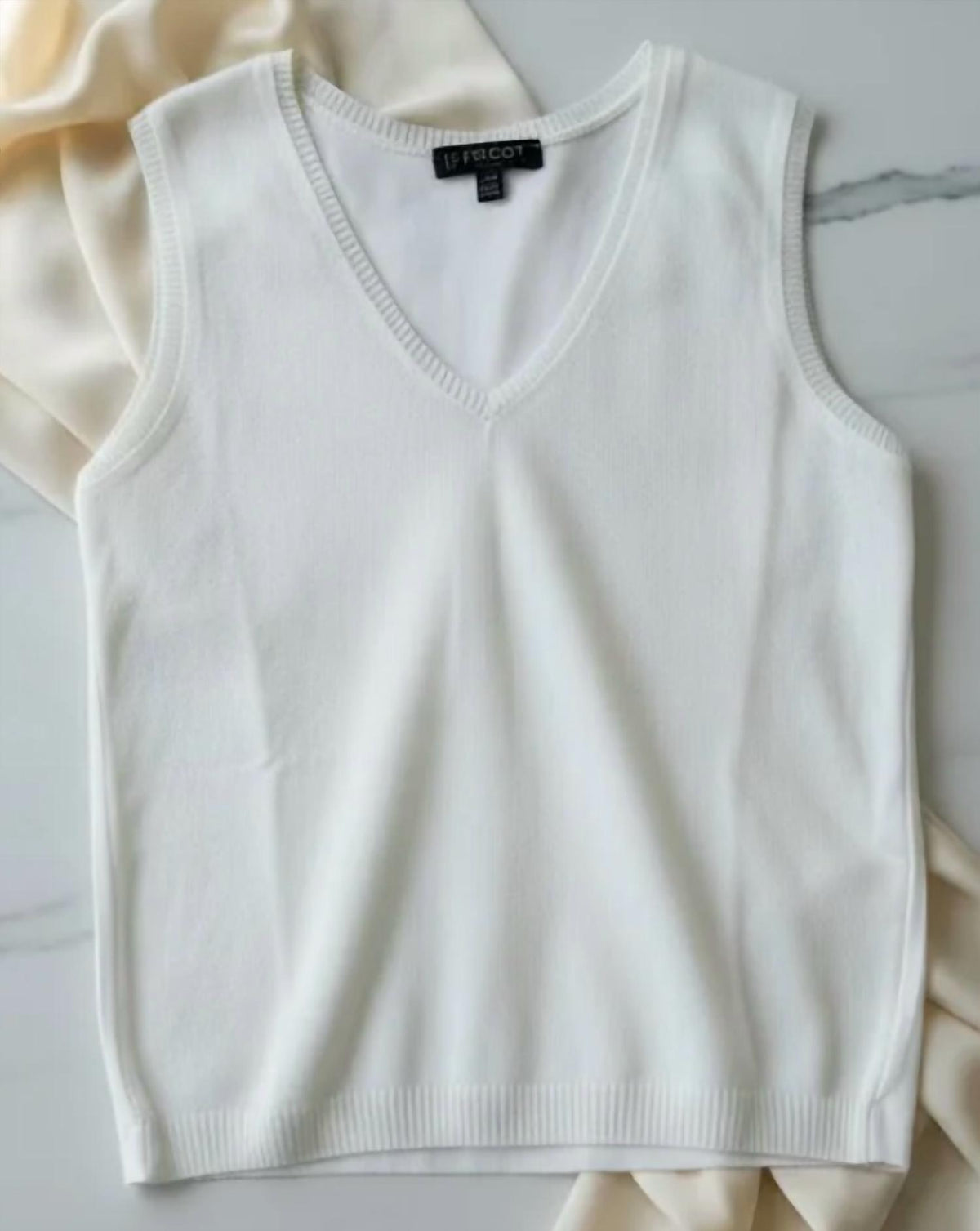 Tricot Chic - Women's Woven Top