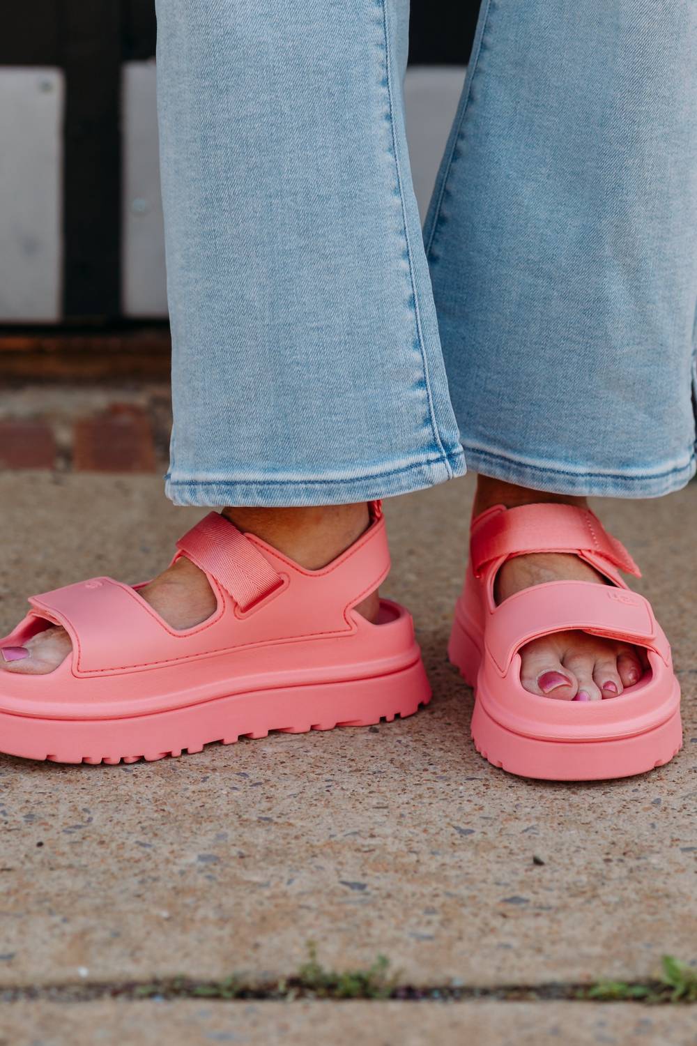 Ugg - Women's Goldenglow Sandals