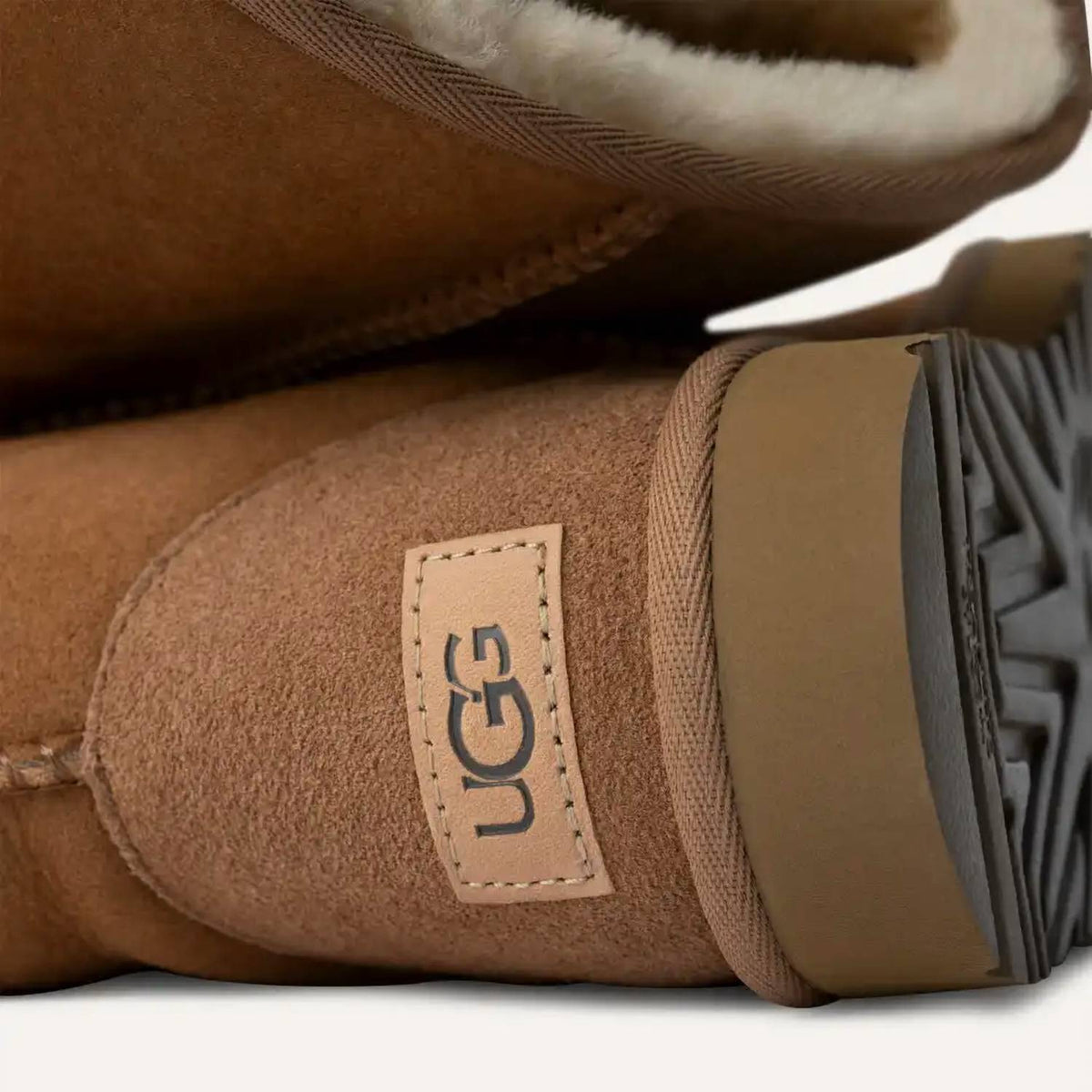 Ugg - Women's Classic Short II Boot