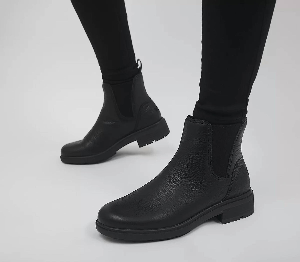 Ugg - Women's Harrison Chelsea Boot