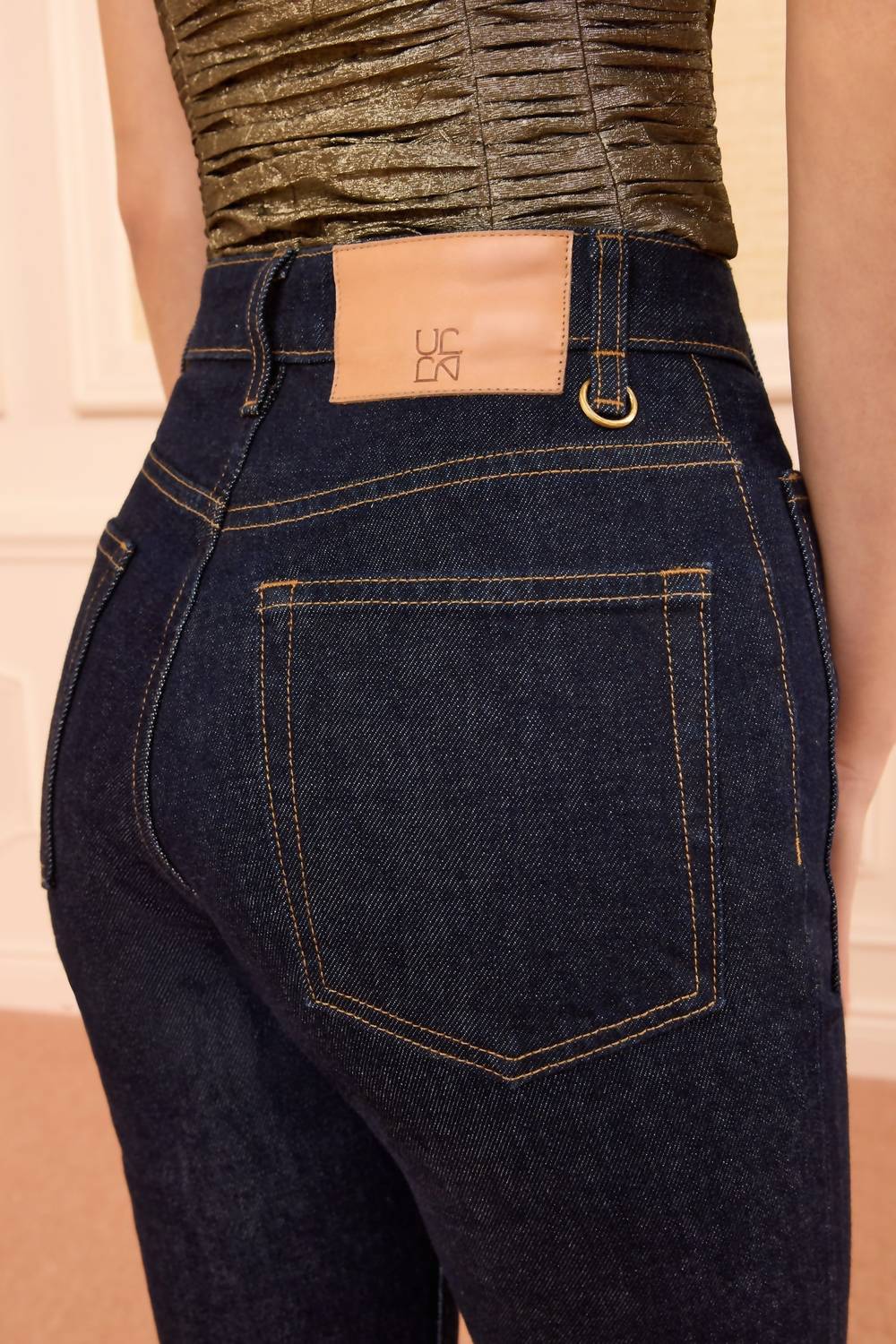 Ulla Johnson - The Stretch Lou Kick Flare Jean