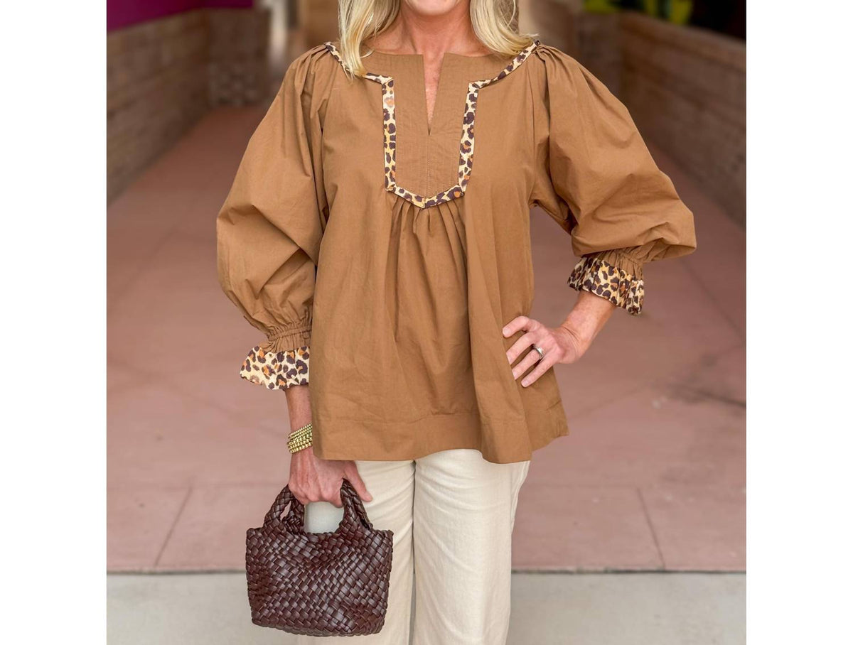 Umgee - Amanda Leopard Trim V-neck Top