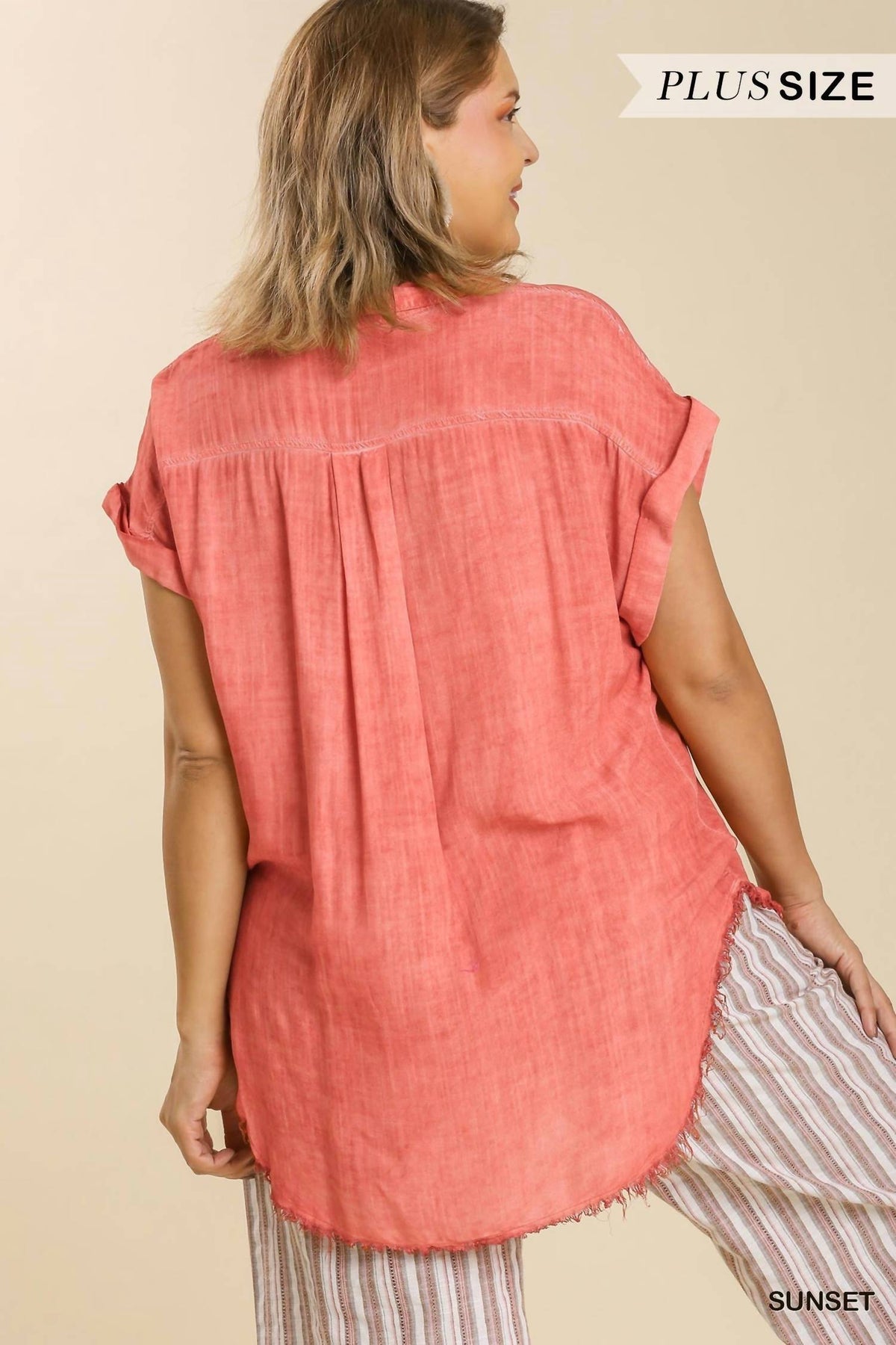 Umgee - Fade Wash Button Front Top - Plus
