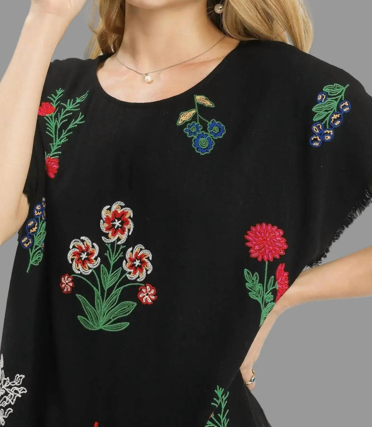 Umgee - Linen Embroidered Top